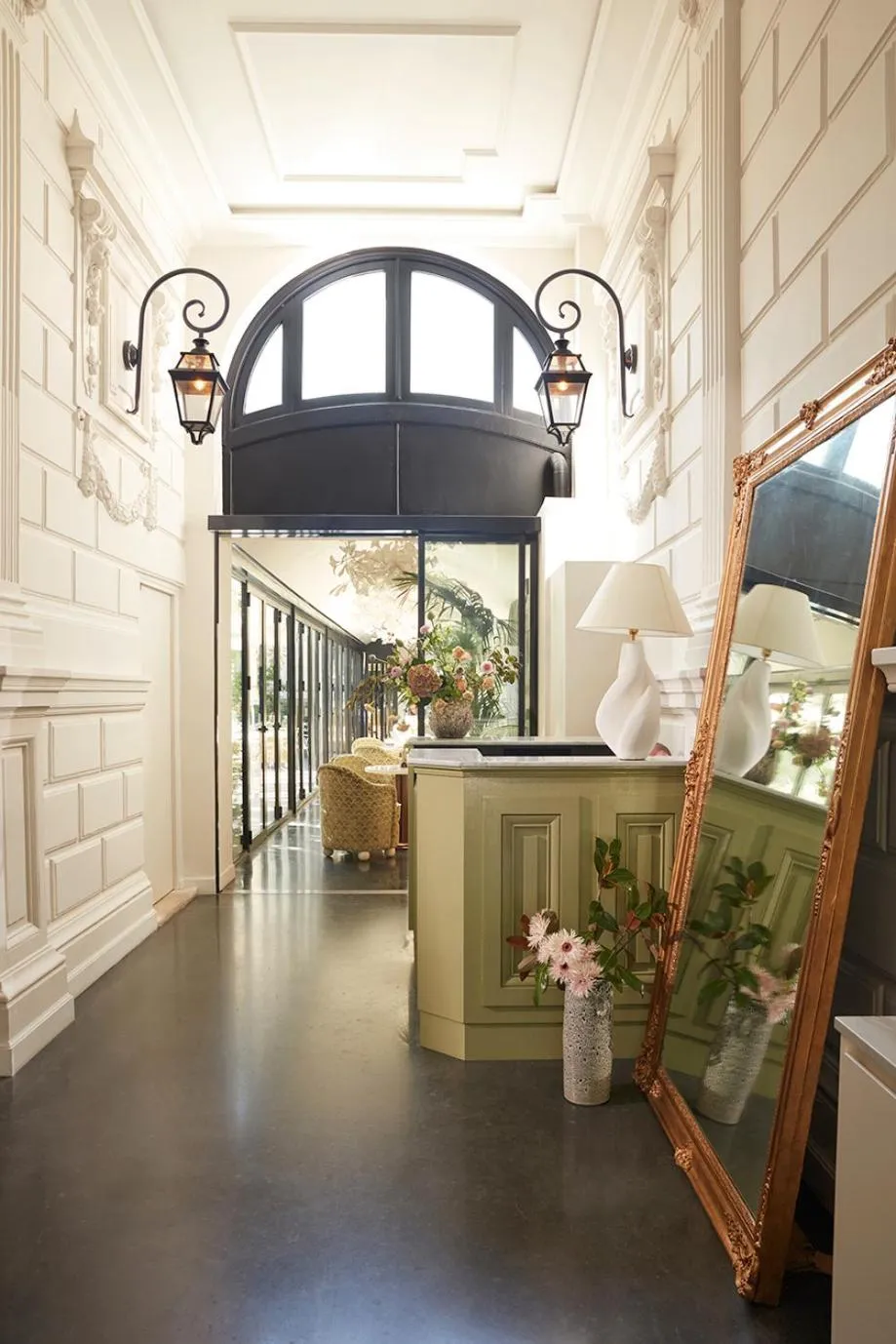 Property building in Le 5 Particulier