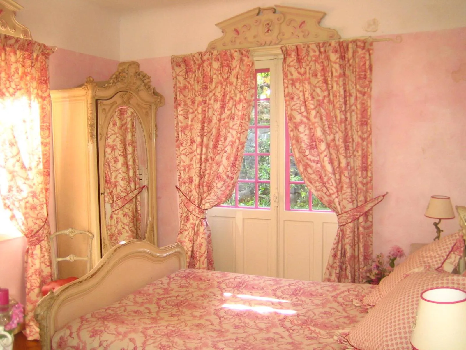 Decorative detail in Villa La Croix Basque