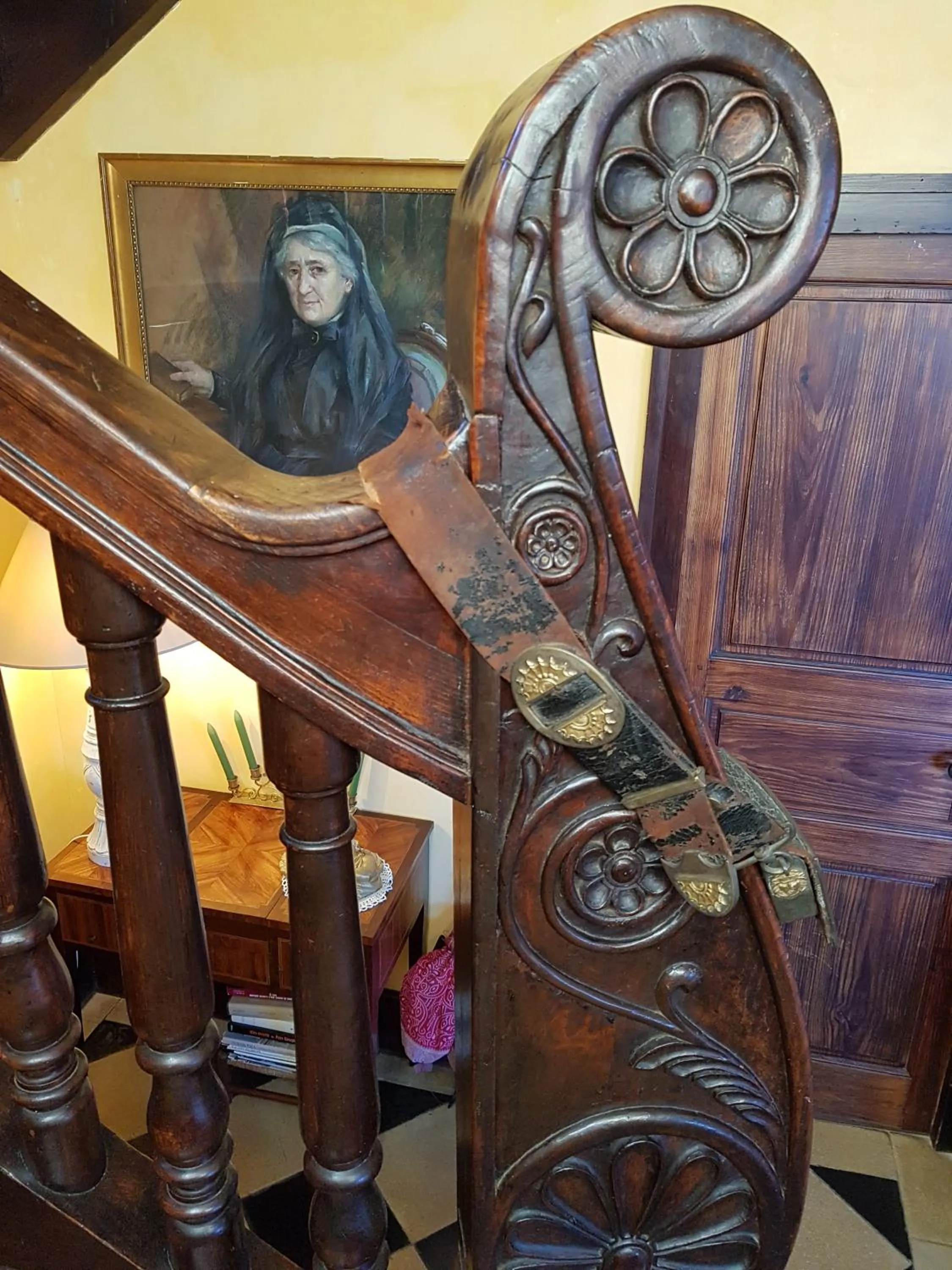 Decorative detail in Villa La Croix Basque