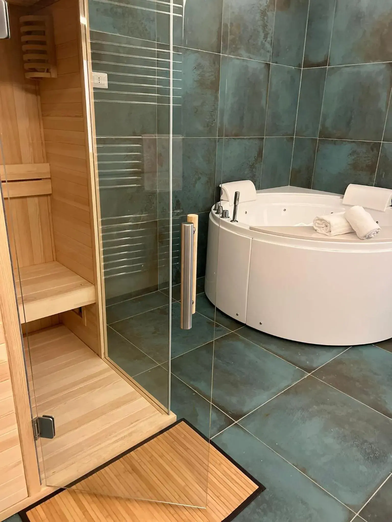 Suite with private Spa in Real Giardinetto a Toledo Suite with private Spa in Real Giardinetto a Toledo