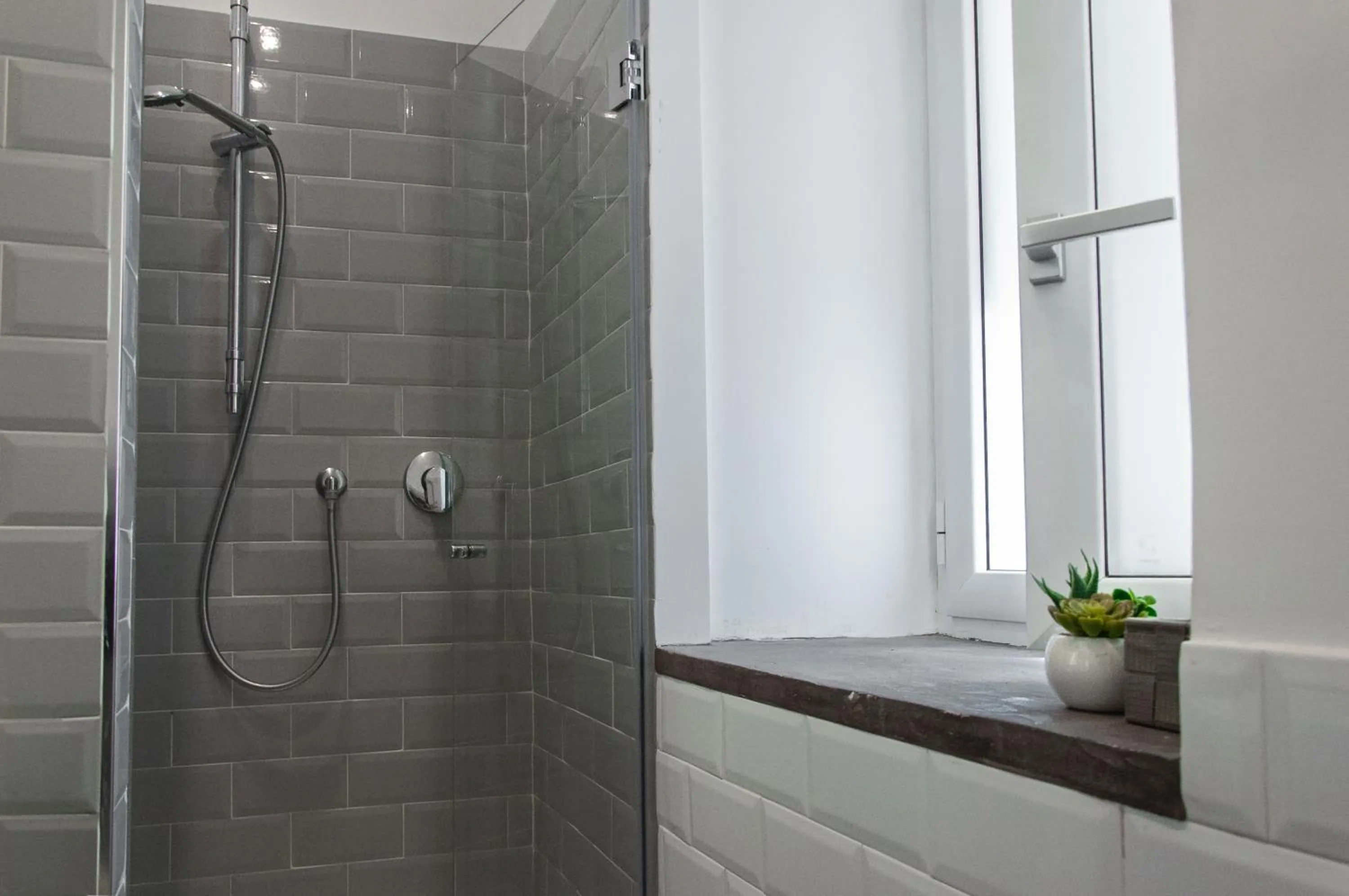 Shower in Real Giardinetto a Toledo