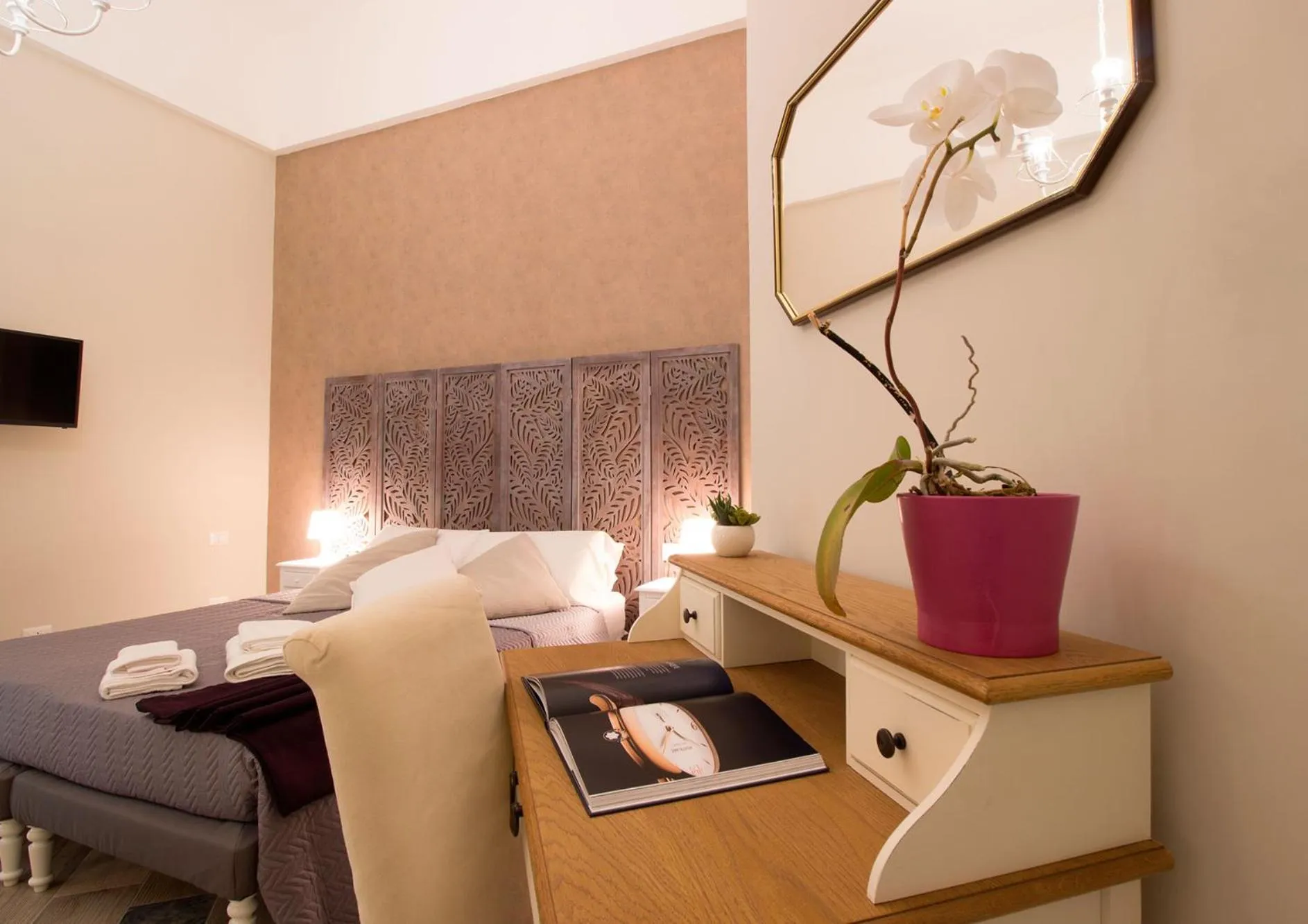 Photo of the whole room, Bed in Real Giardinetto a Toledo