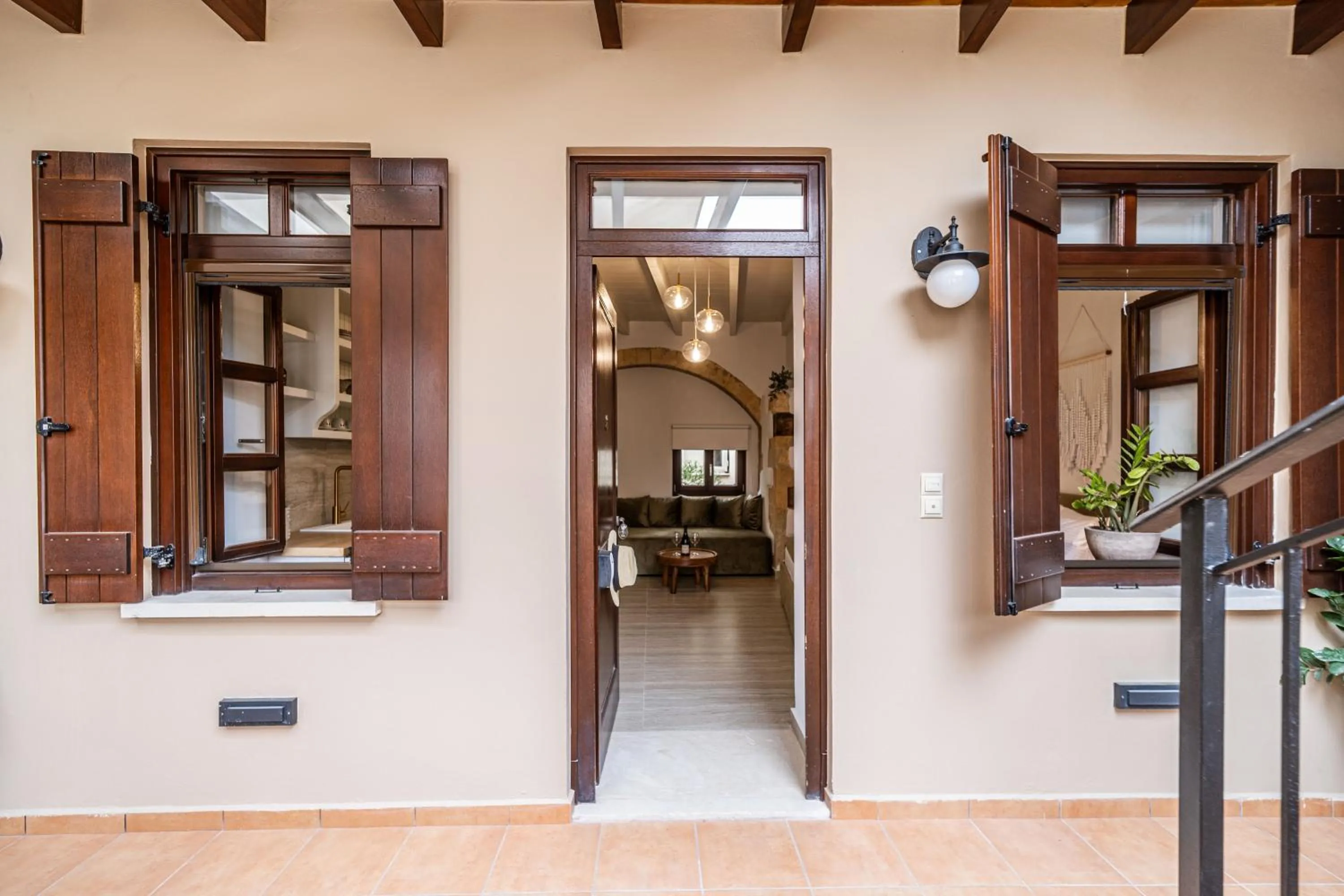 Property building in Lithinon Luxury Suites with Free Parking