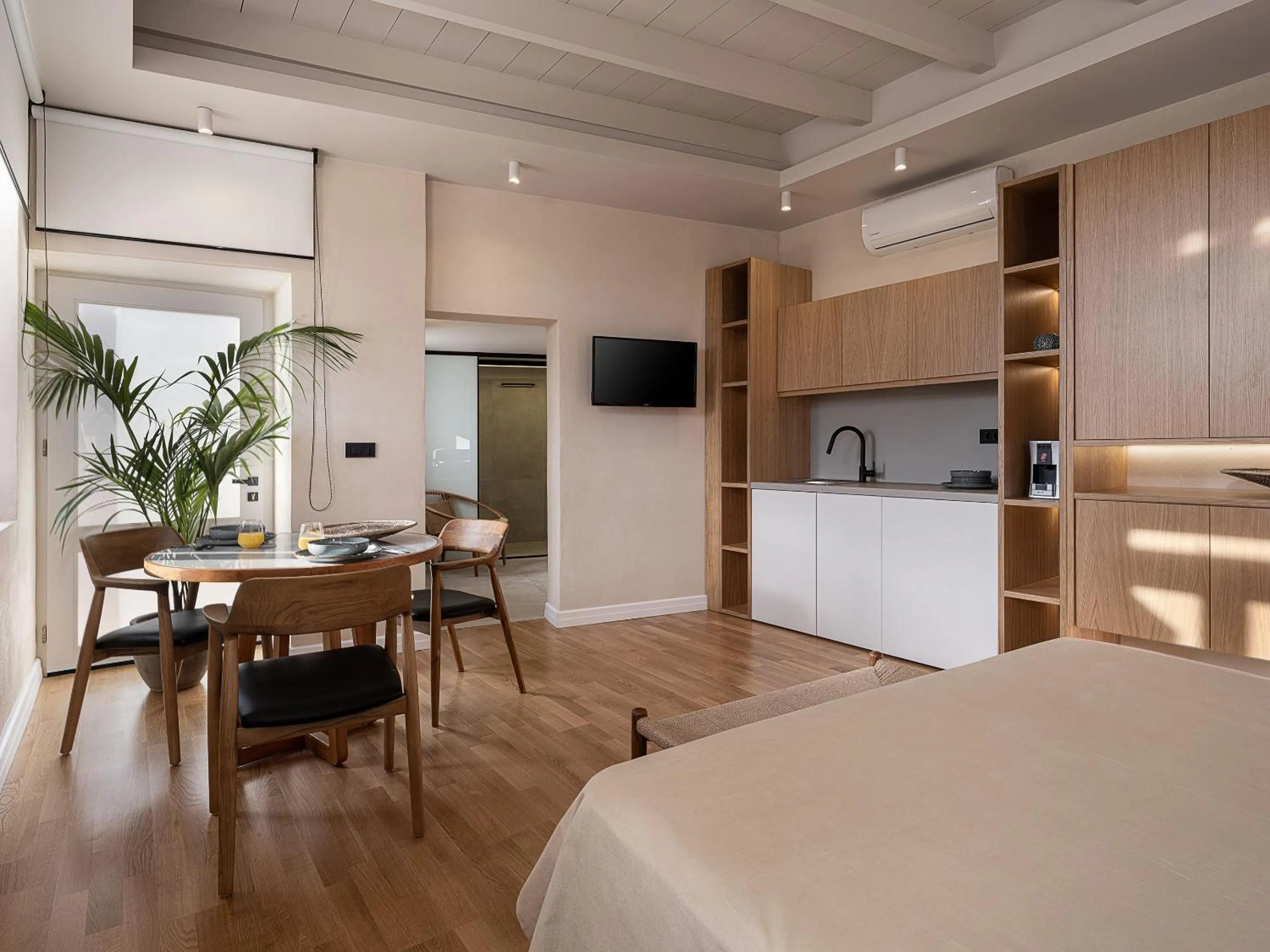 Bed in Lithinon Luxury Suites with Free Parking