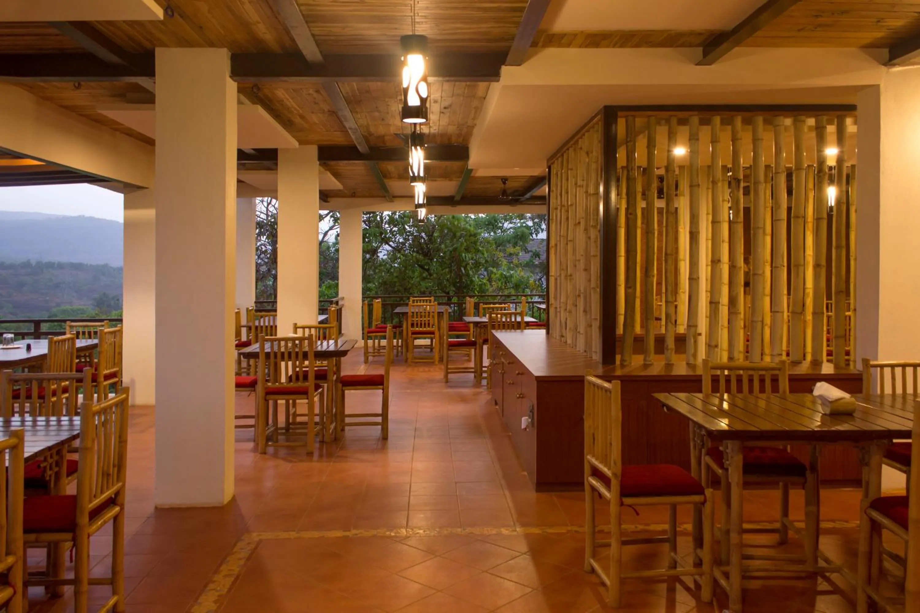 Restaurant/places to eat in Forest Escapes Koyna