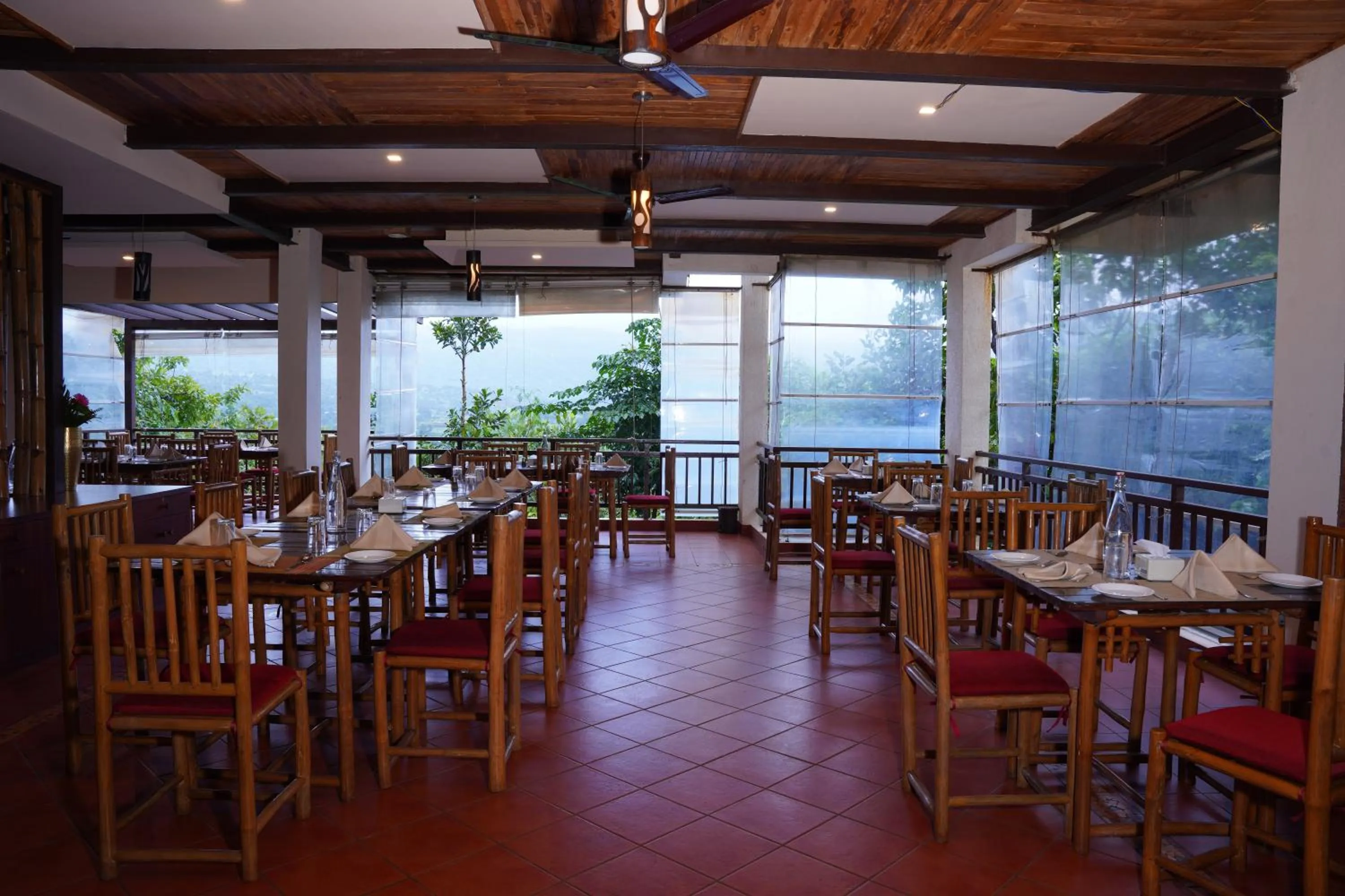 Restaurant/places to eat in Forest Escapes Koyna