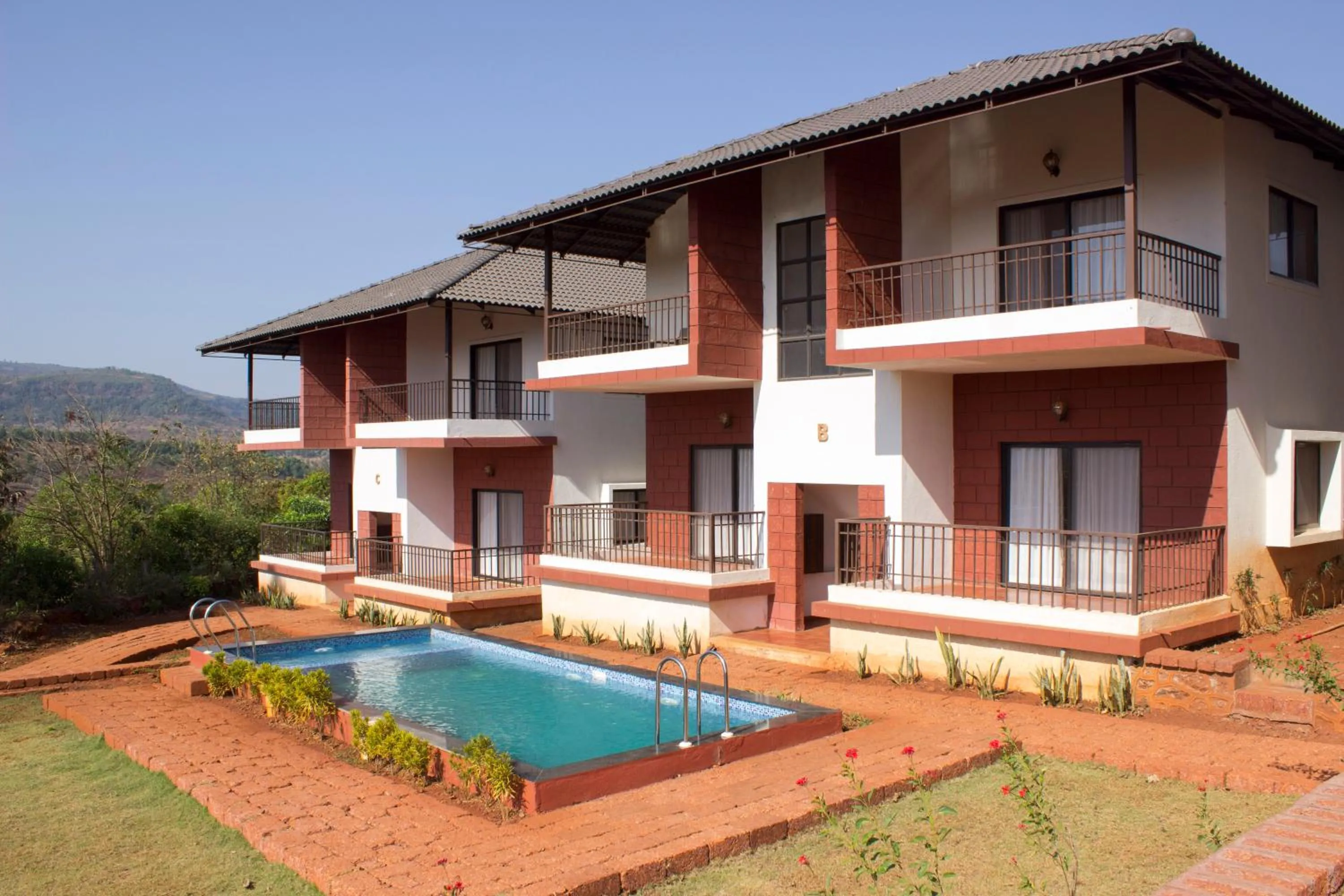 Facade/entrance in Forest Escapes Koyna