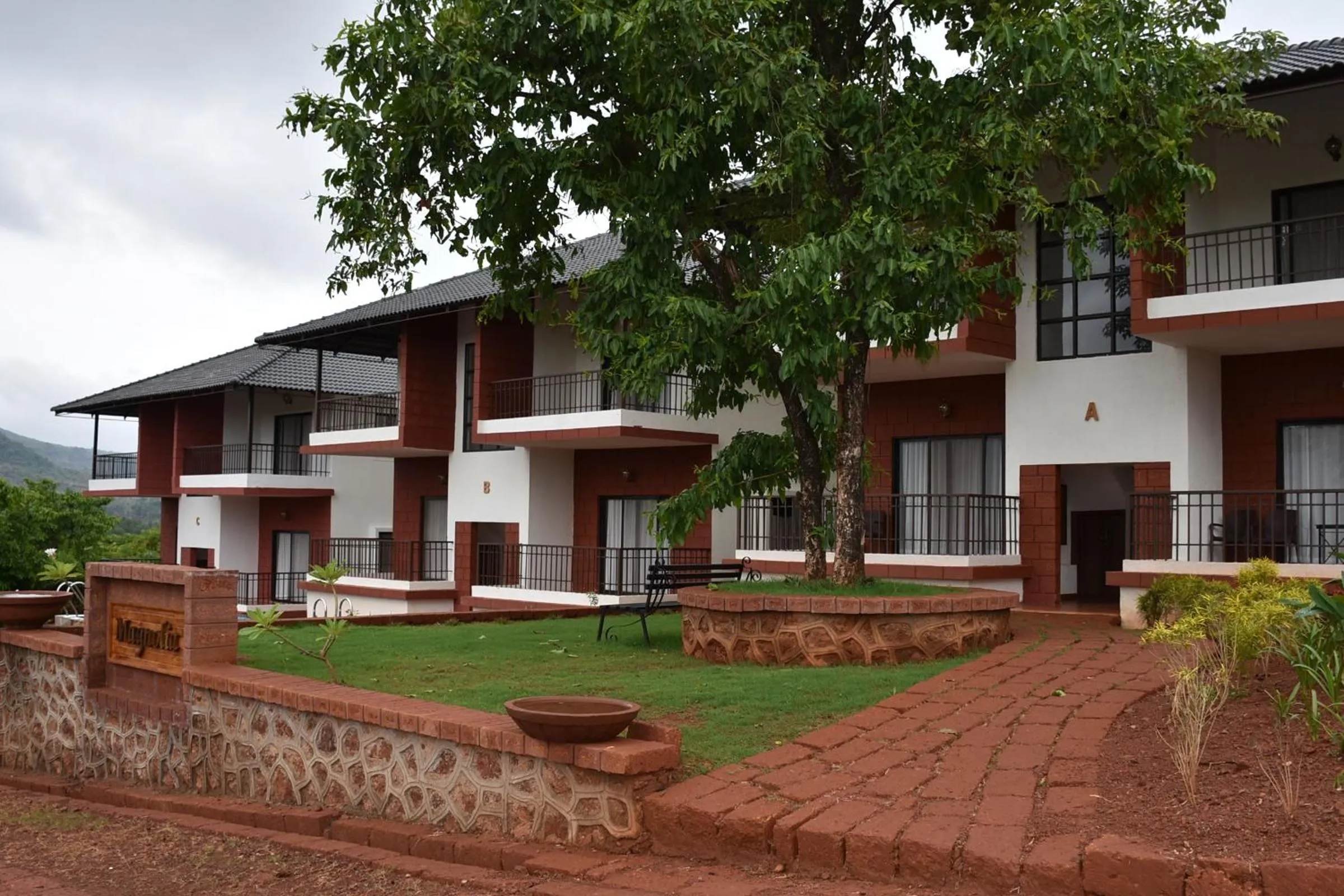 Facade/entrance in Forest Escapes Koyna
