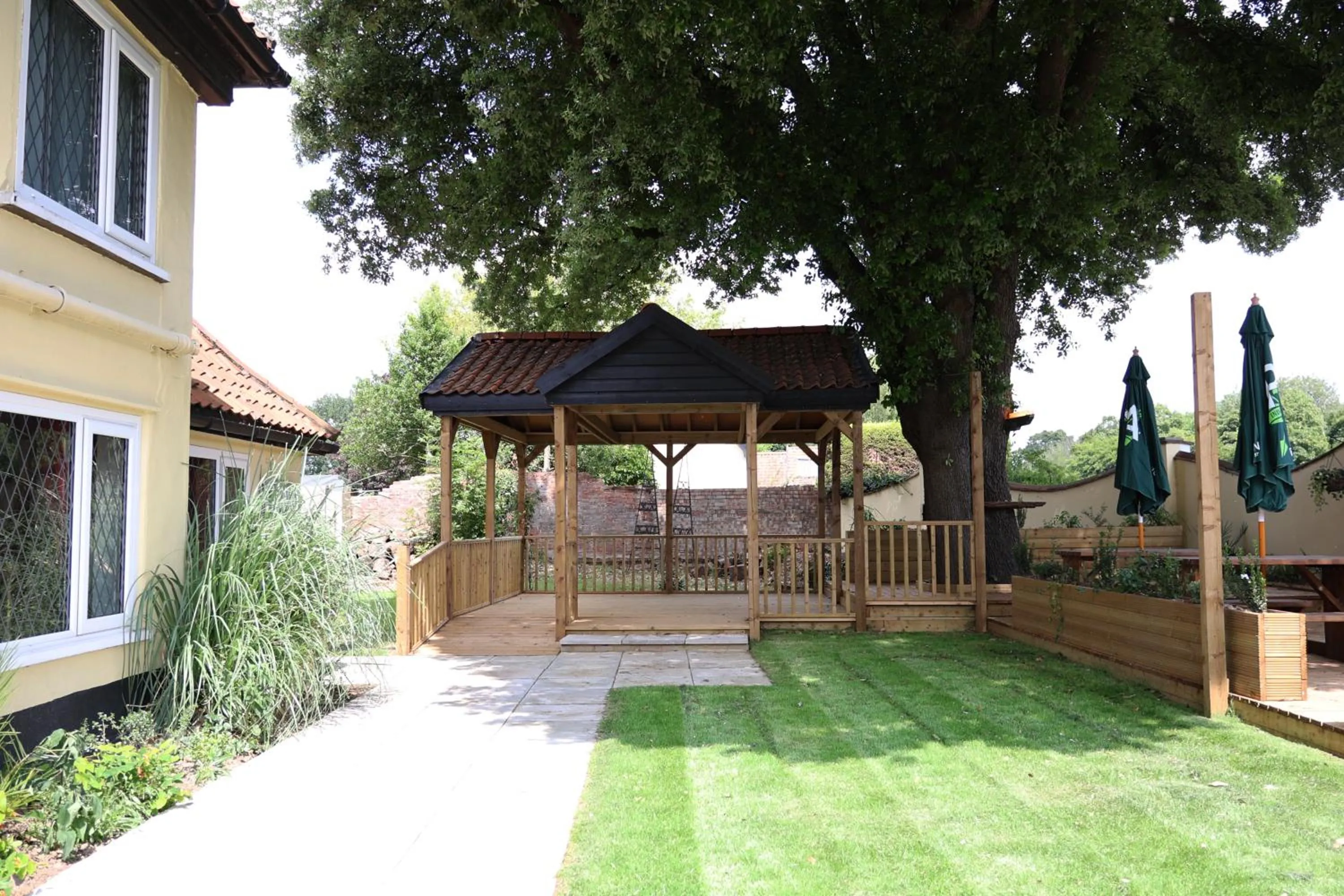 Garden in Best Western Brome Grange Hotel