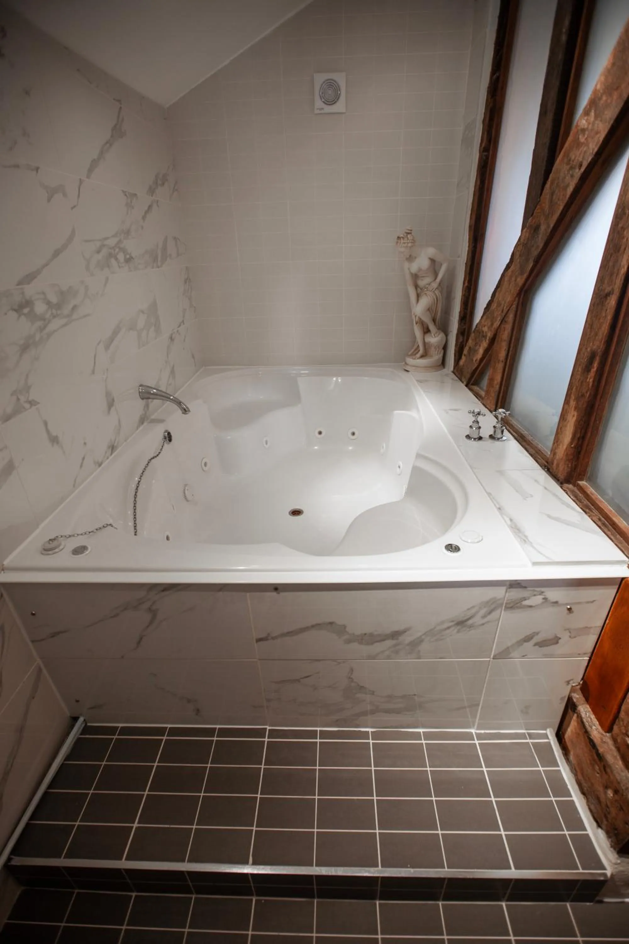 Hot Tub in Best Western Brome Grange Hotel