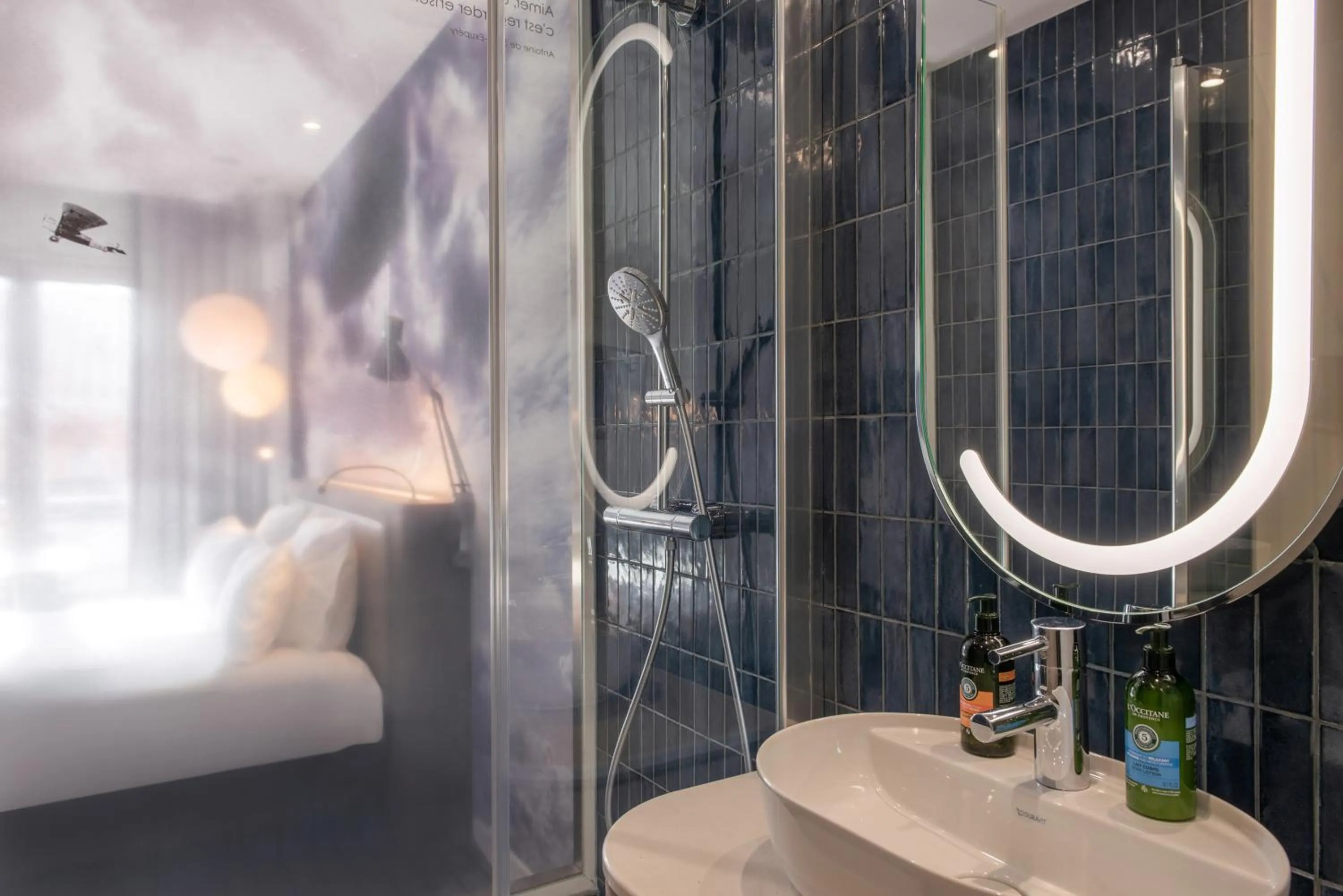 Bathroom in Le Grand Balcon Hotel