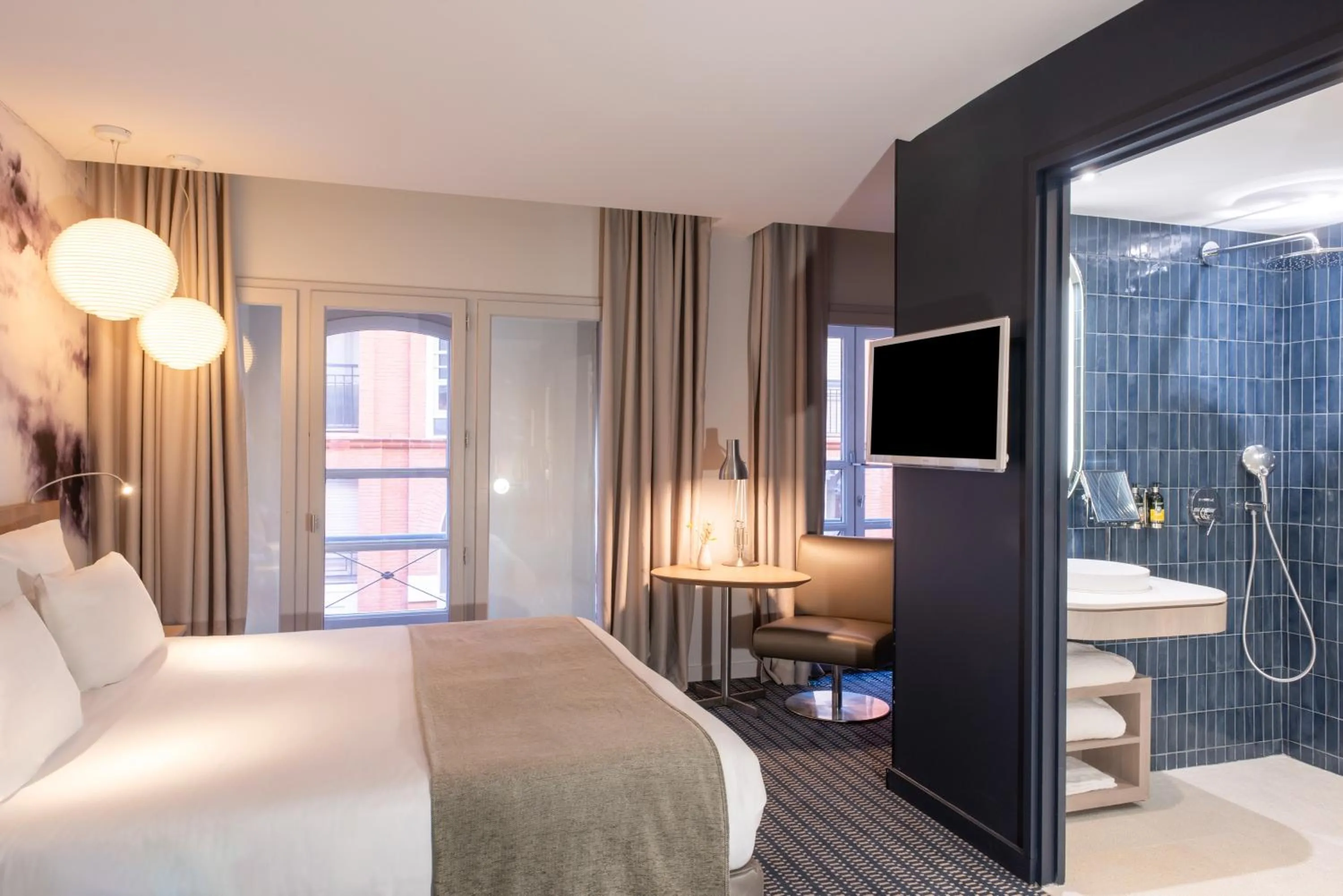 Bedroom, Bed in Le Grand Balcon Hotel