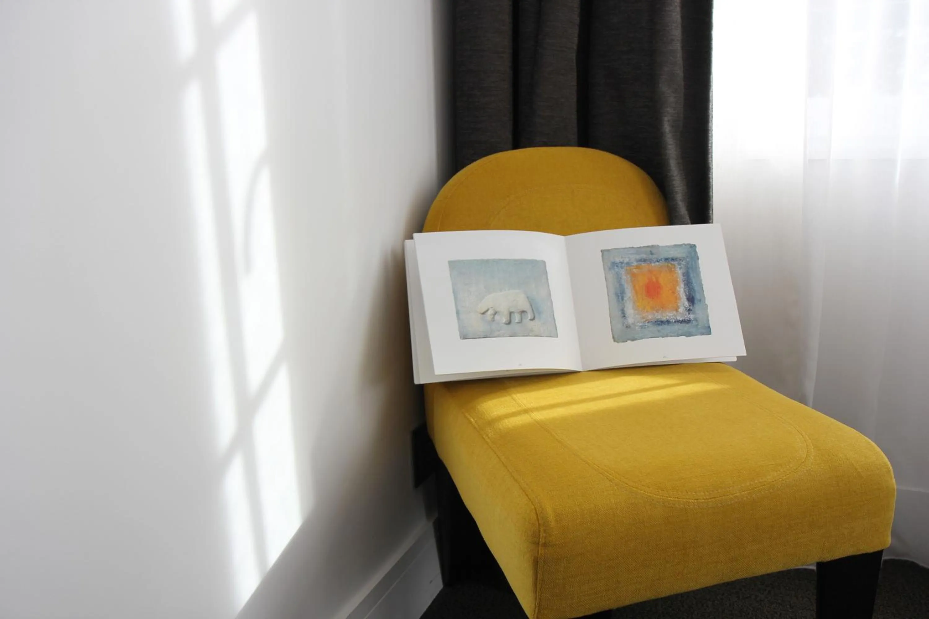 Decorative detail in Best Western Plus Bordeaux Gare Saint-Jean