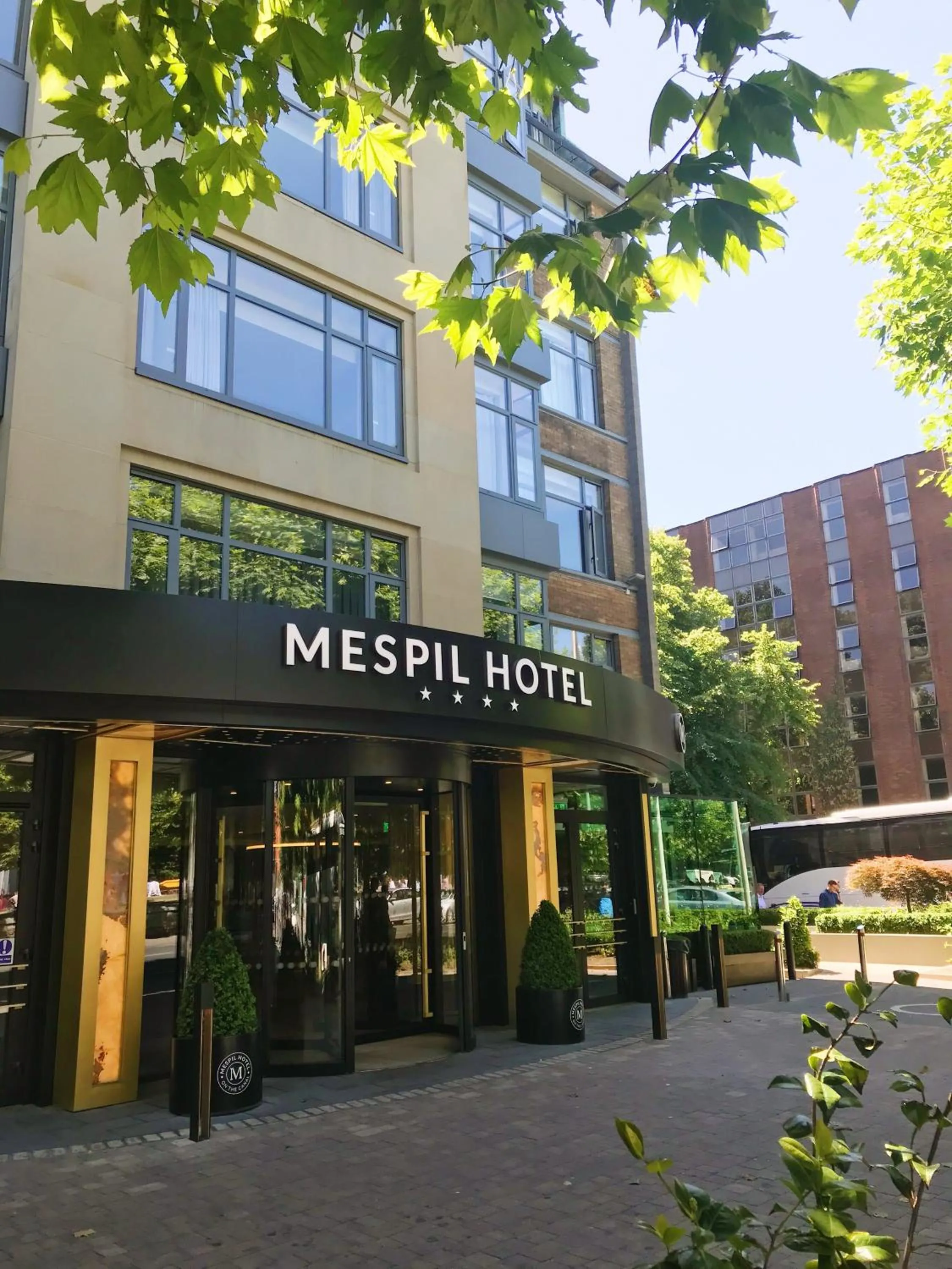 Facade/entrance in Mespil Hotel