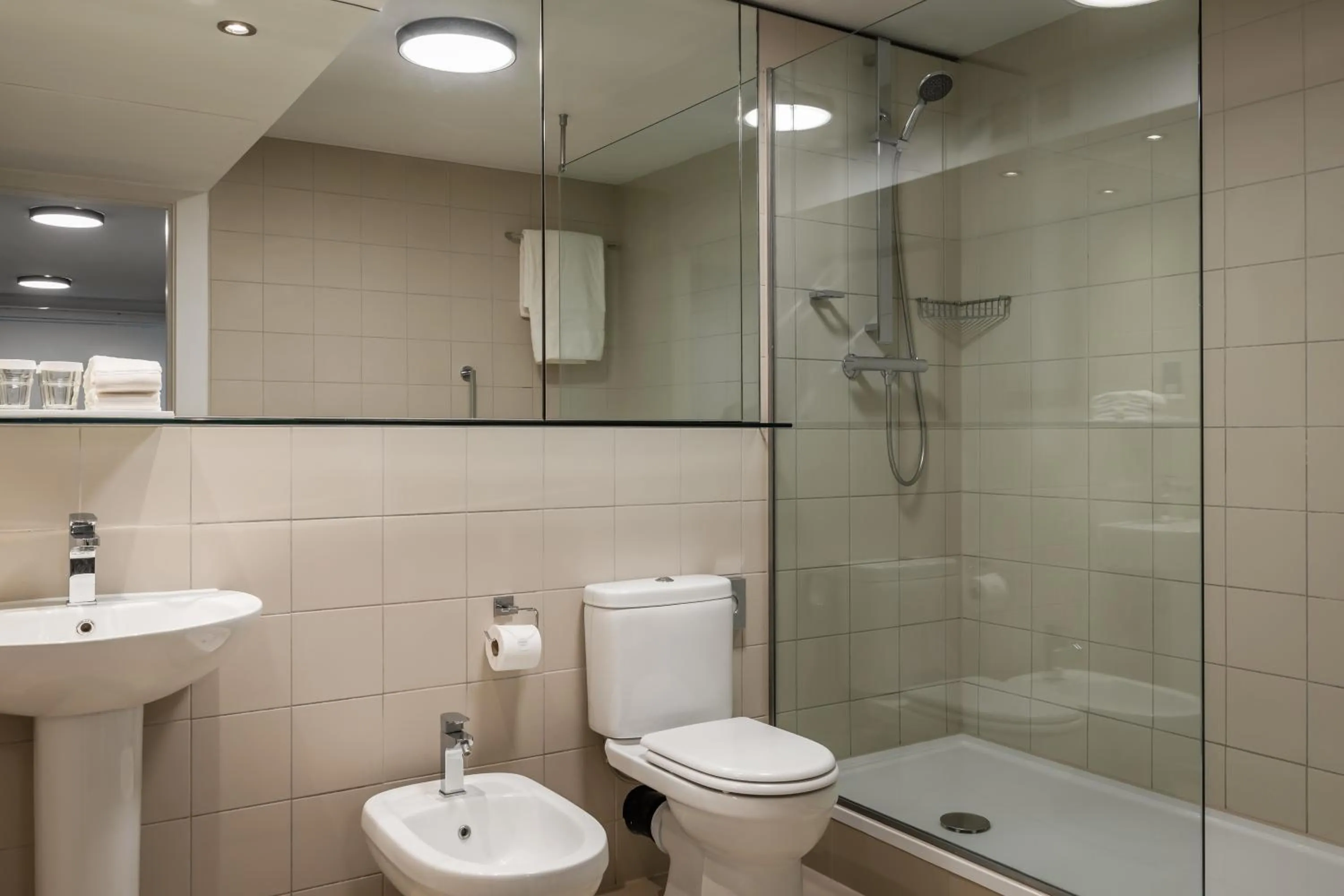 Bathroom in Monarch House - Serviced Apartments - Kensington
