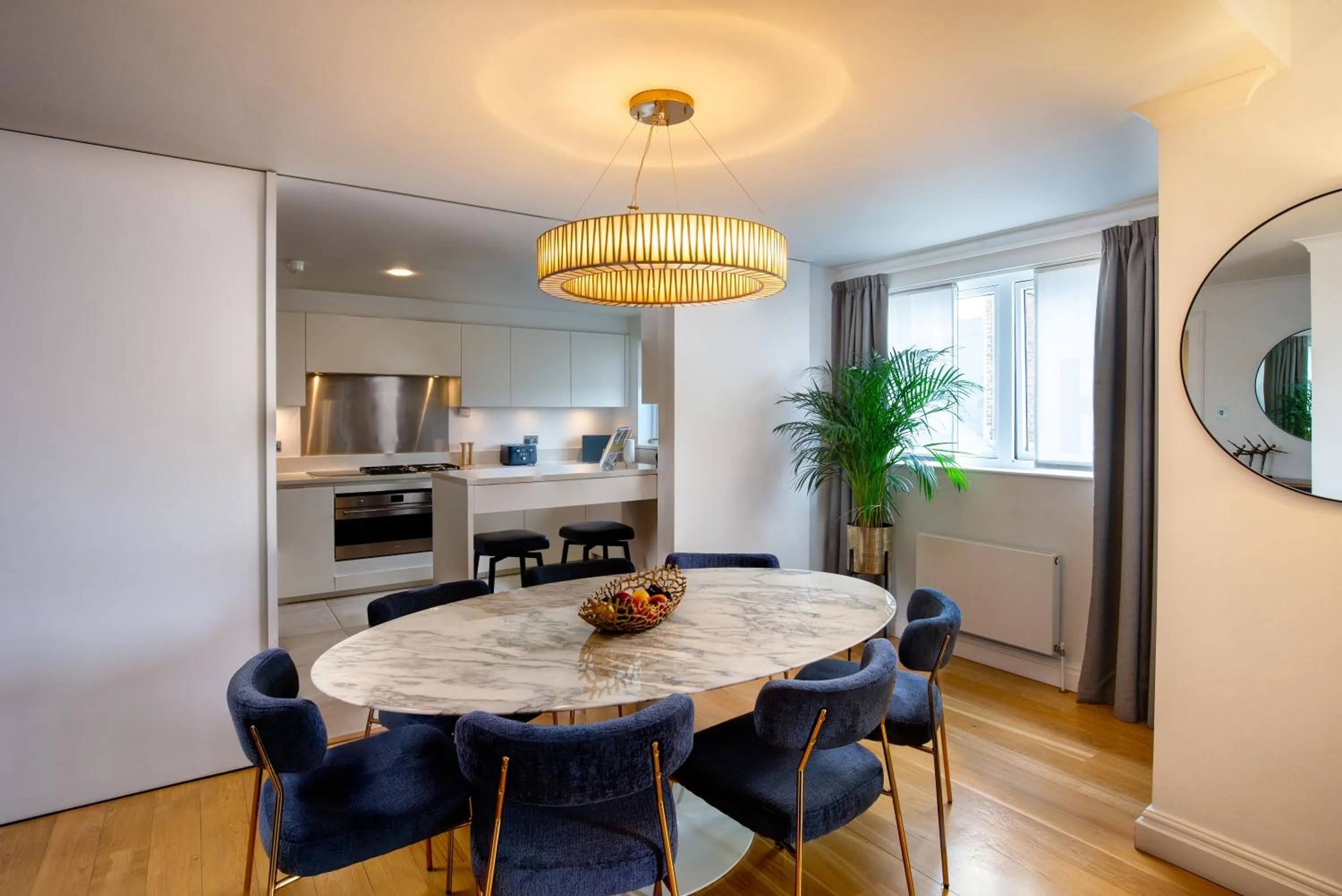 Kitchen or kitchenette in Monarch House - Serviced Apartments - Kensington