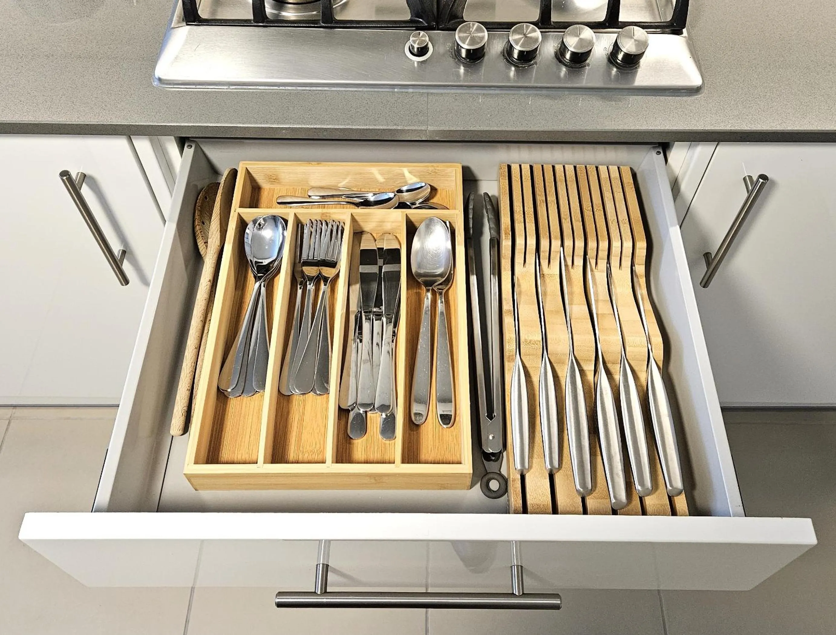 Kitchen or kitchenette in Monarch House - Serviced Apartments - Kensington