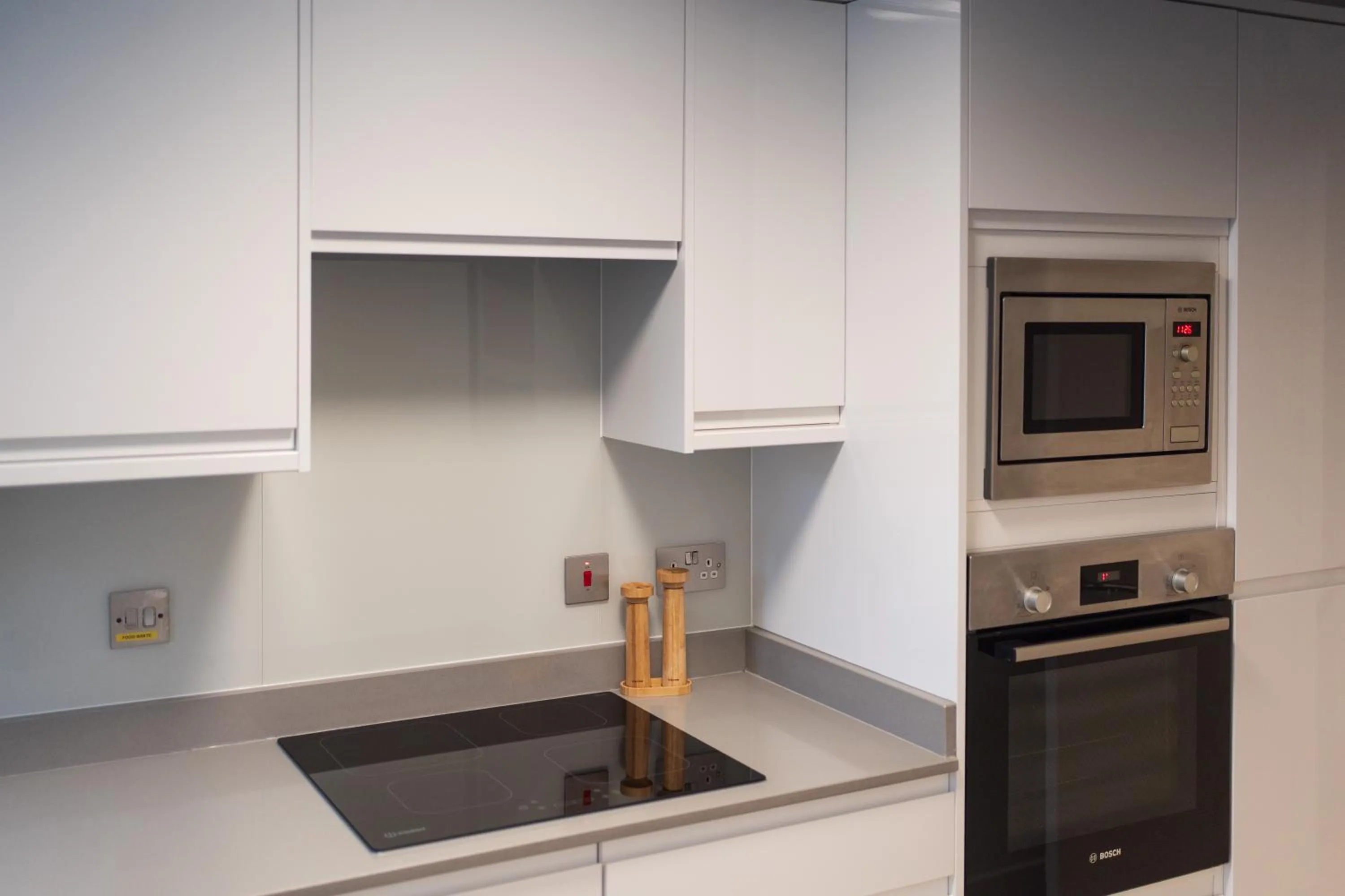 Kitchen or kitchenette in Monarch House - Serviced Apartments - Kensington