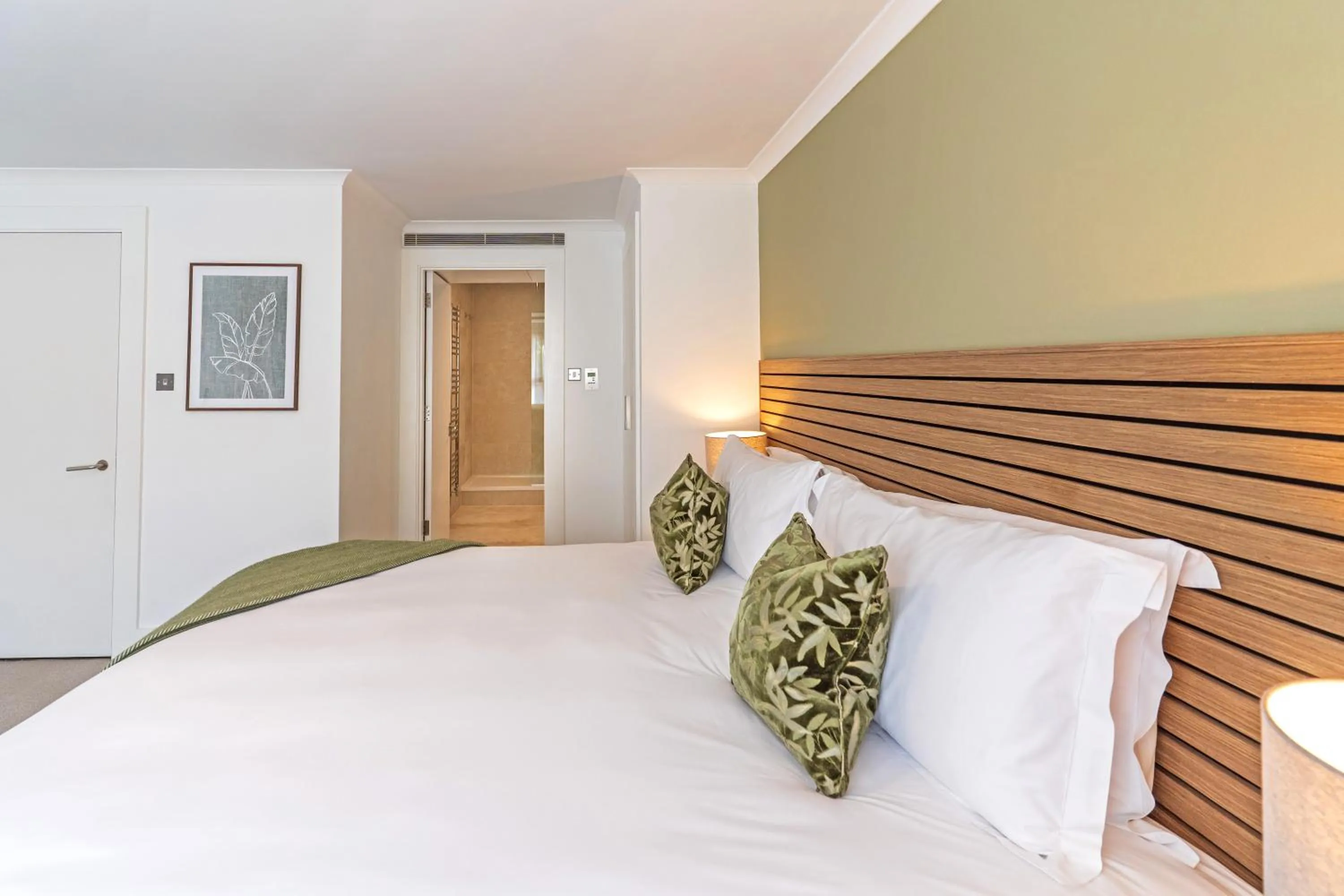 Bed in Monarch House - Serviced Apartments - Kensington