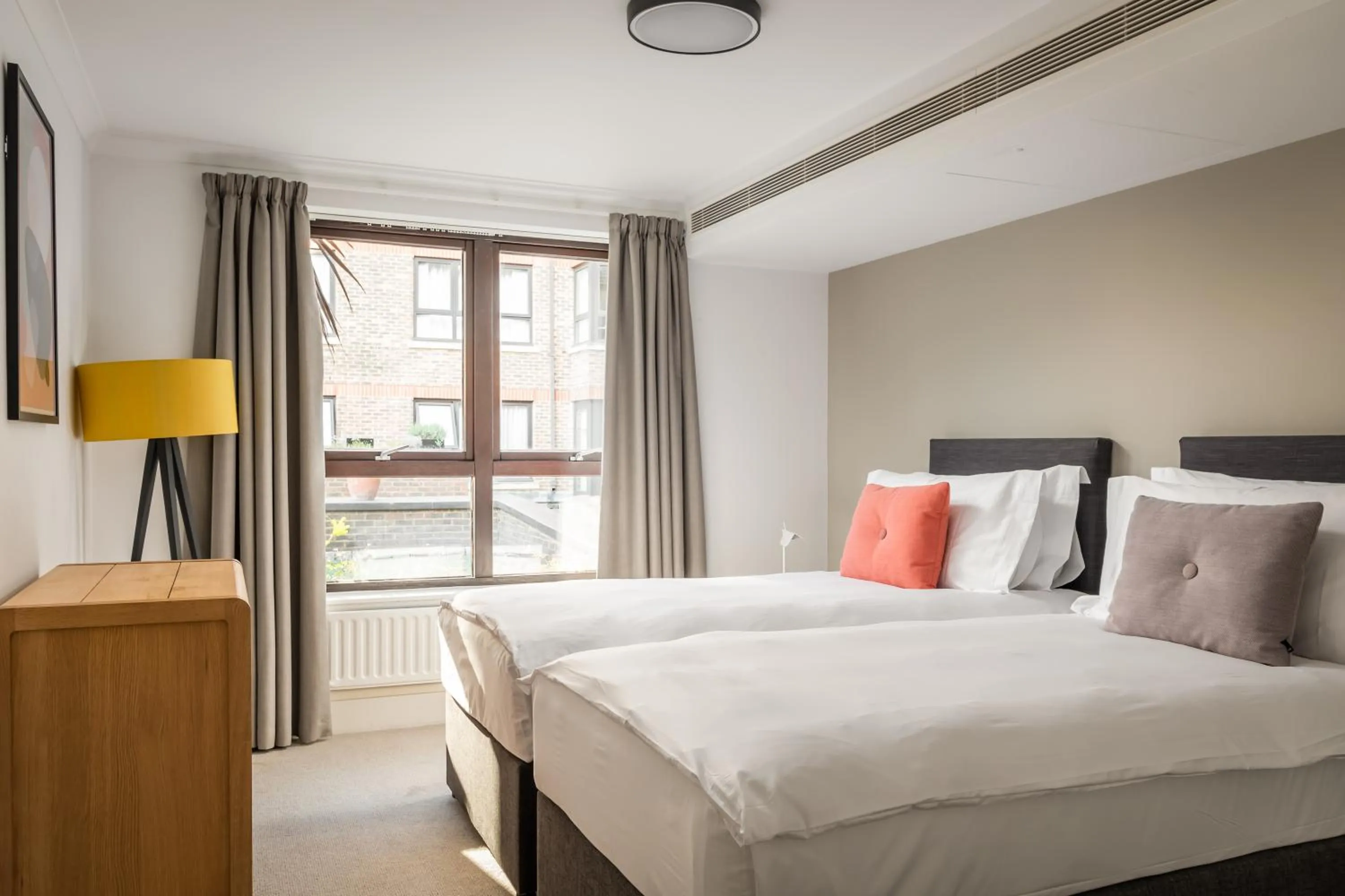 Bedroom, Bed in Monarch House - Serviced Apartments - Kensington