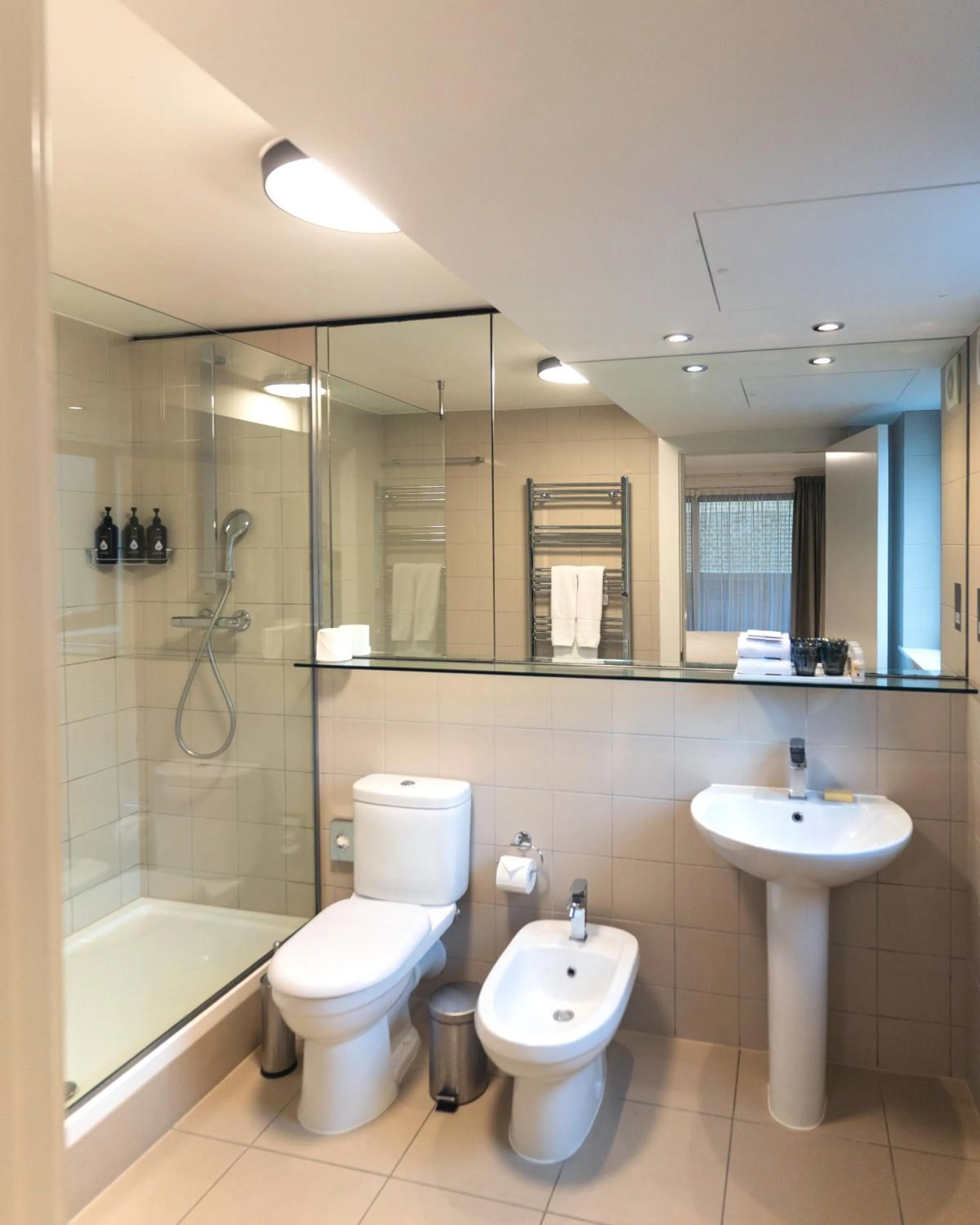 Toilet in Monarch House - Serviced Apartments - Kensington