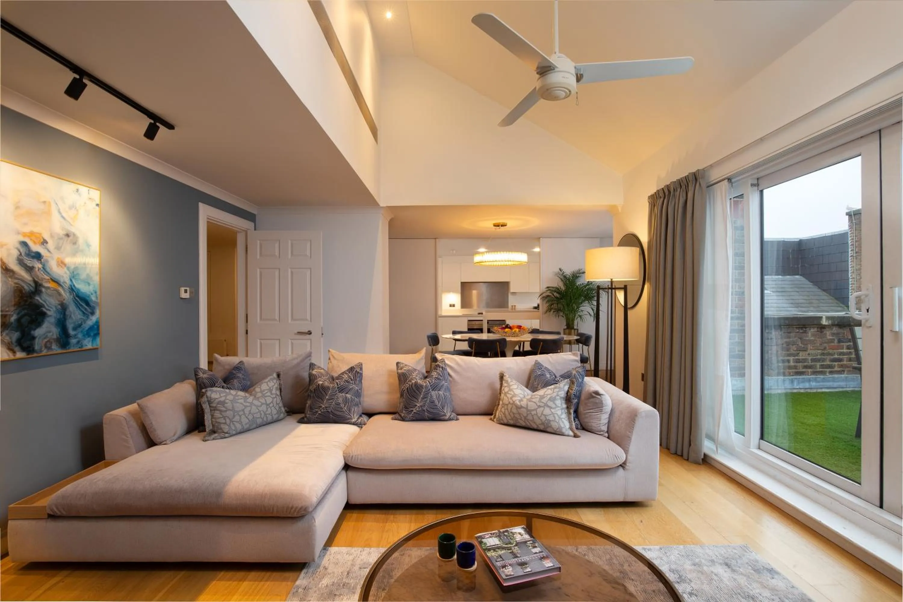 Balcony/Terrace in Monarch House - Serviced Apartments - Kensington