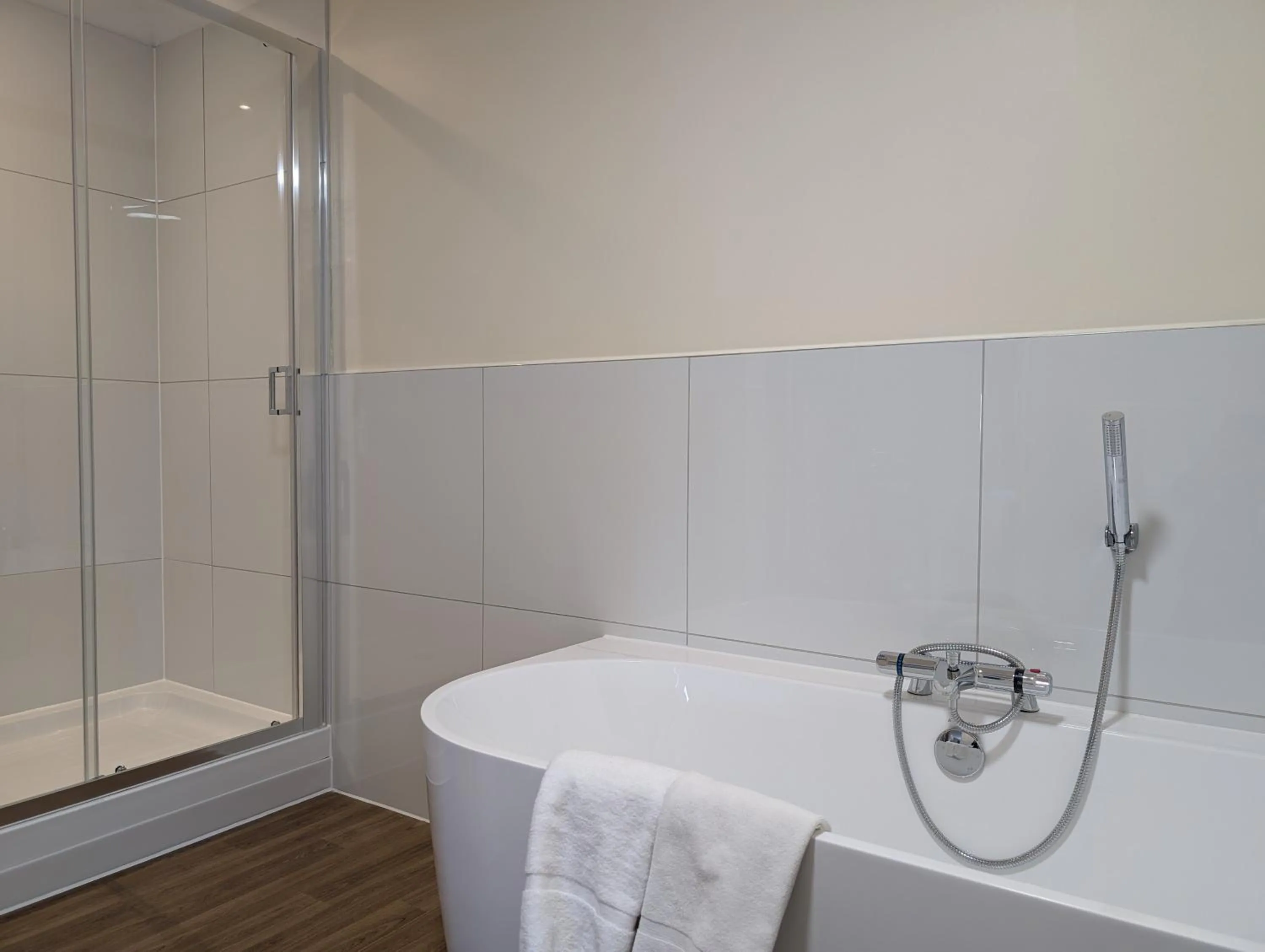 Shower in Southview Park Hotel