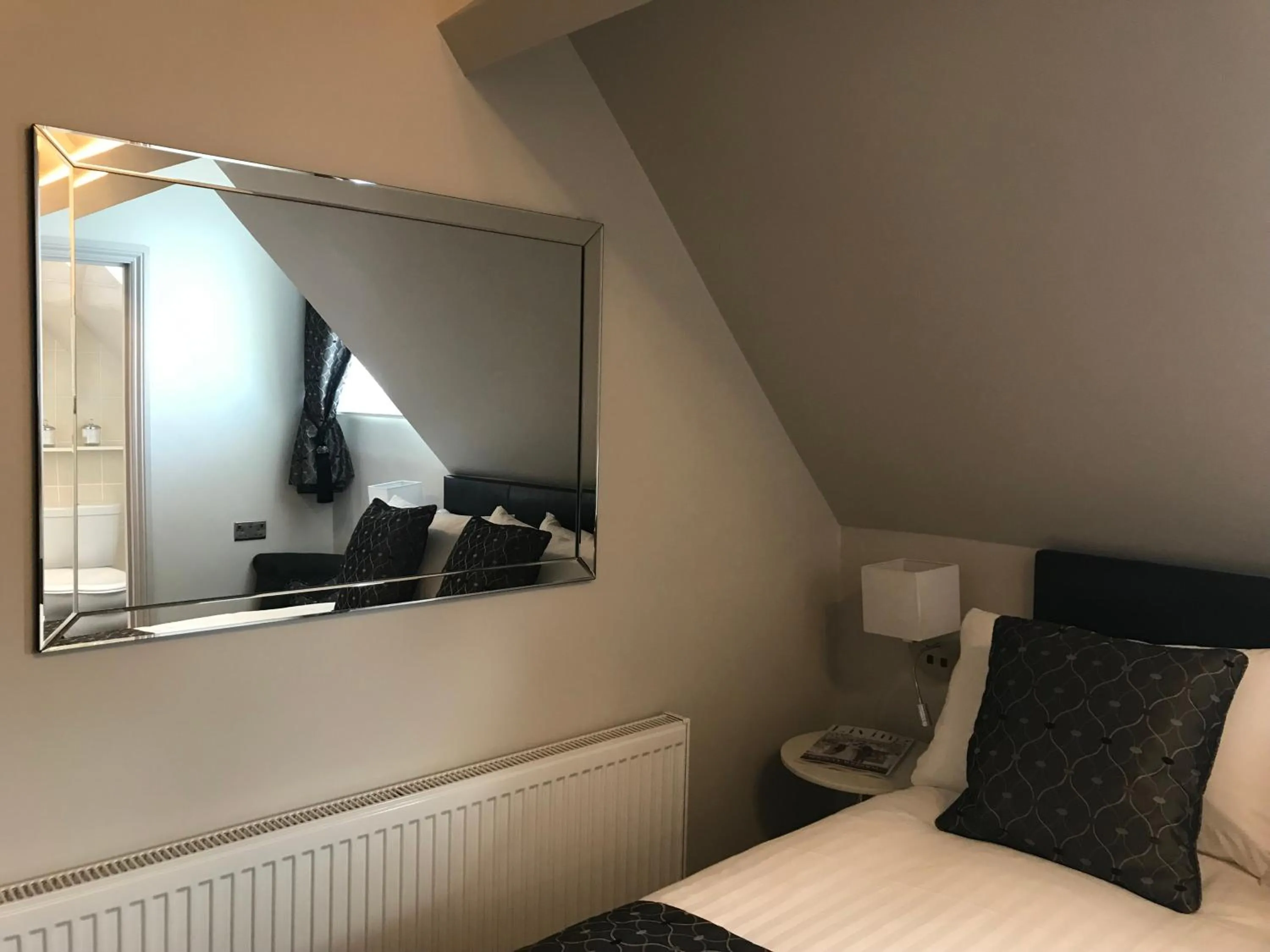 Bedroom, Bed in Ashbourne House