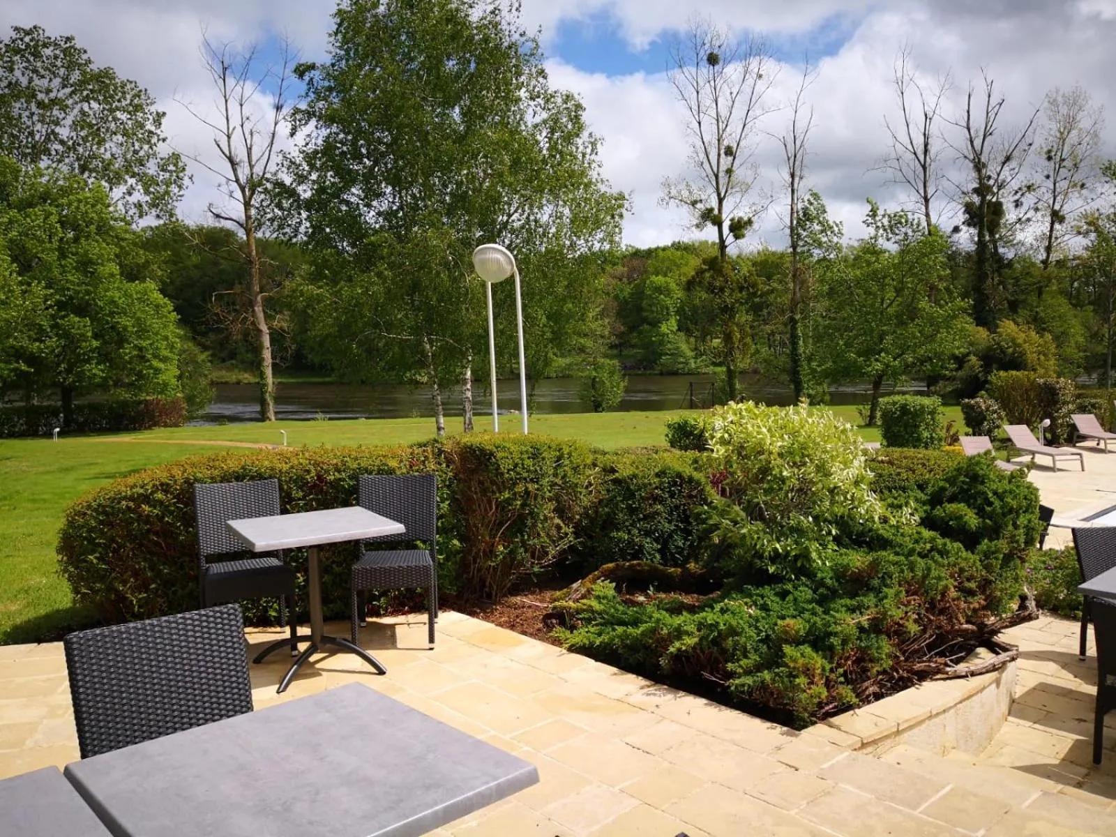 Patio in Logis Hôtel Val de Vienne
