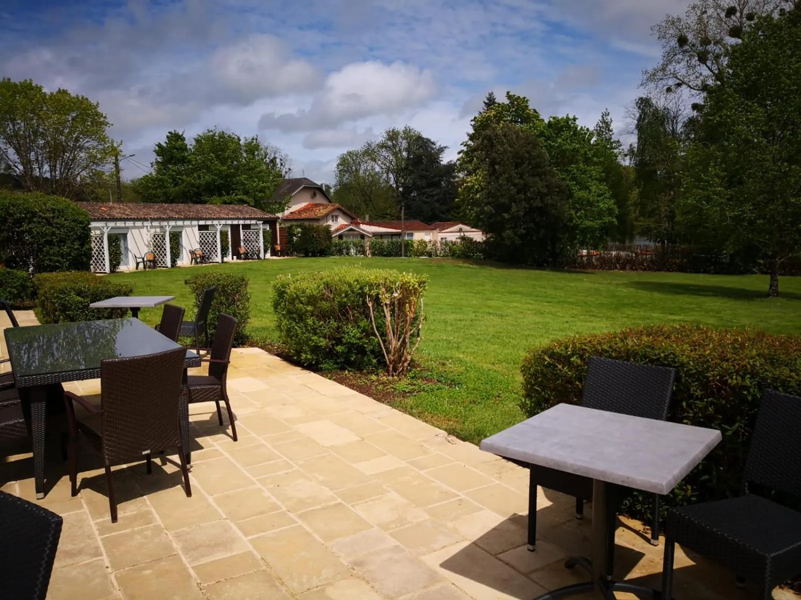 Patio in Logis Hôtel Val de Vienne
