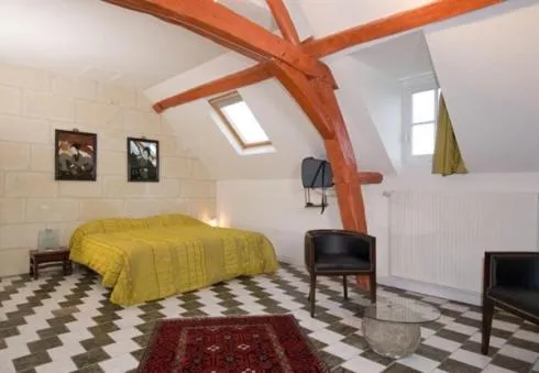 Photo of the whole room, Bed in Logis Demeure de la Vignole
