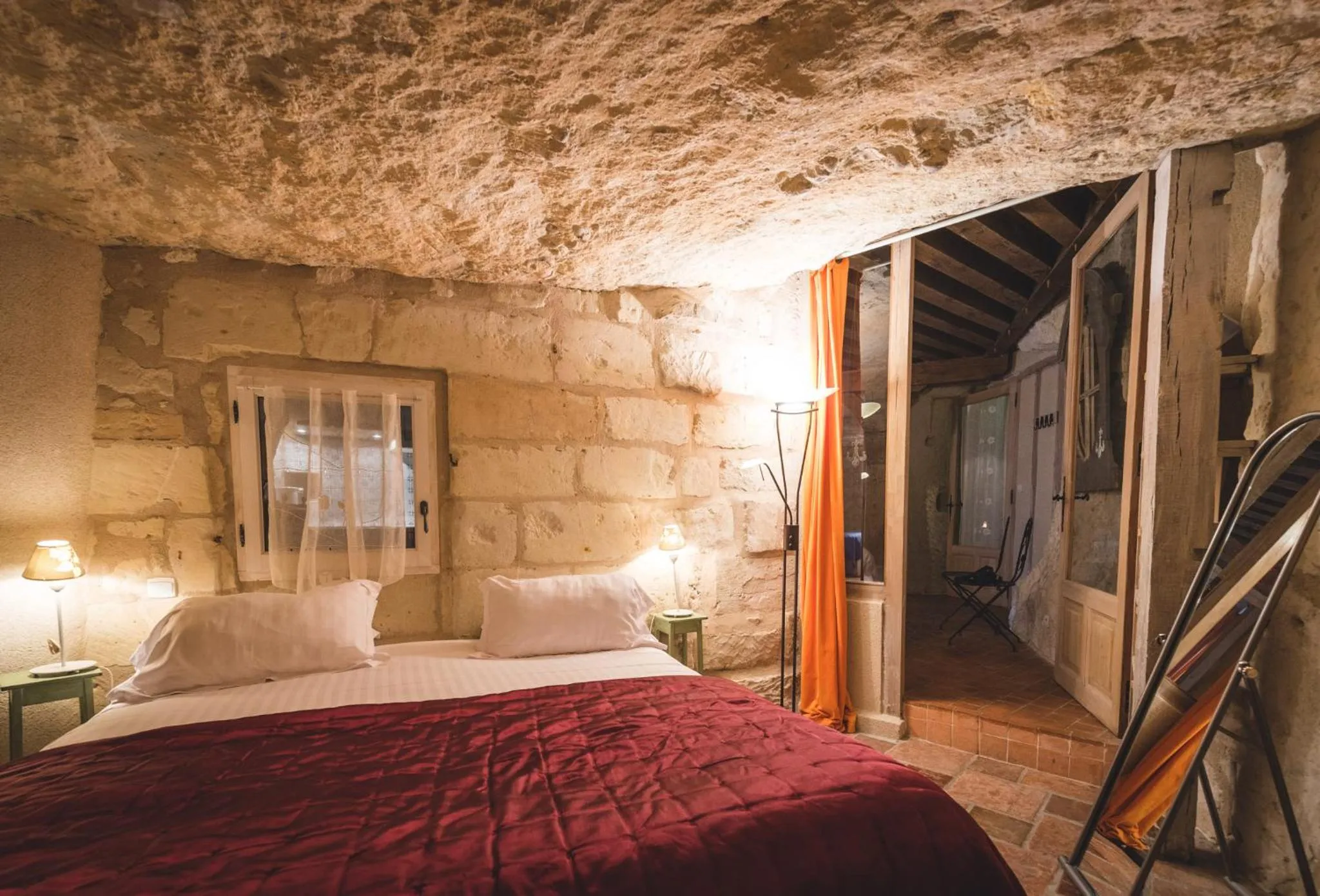 Bed in Logis Demeure de la Vignole