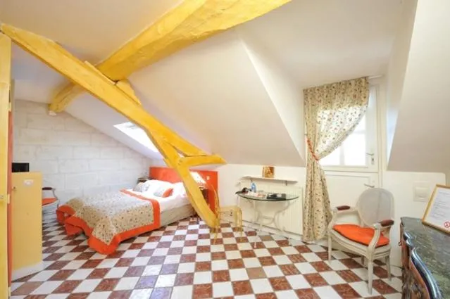 Bedroom, Bed in Logis Demeure de la Vignole