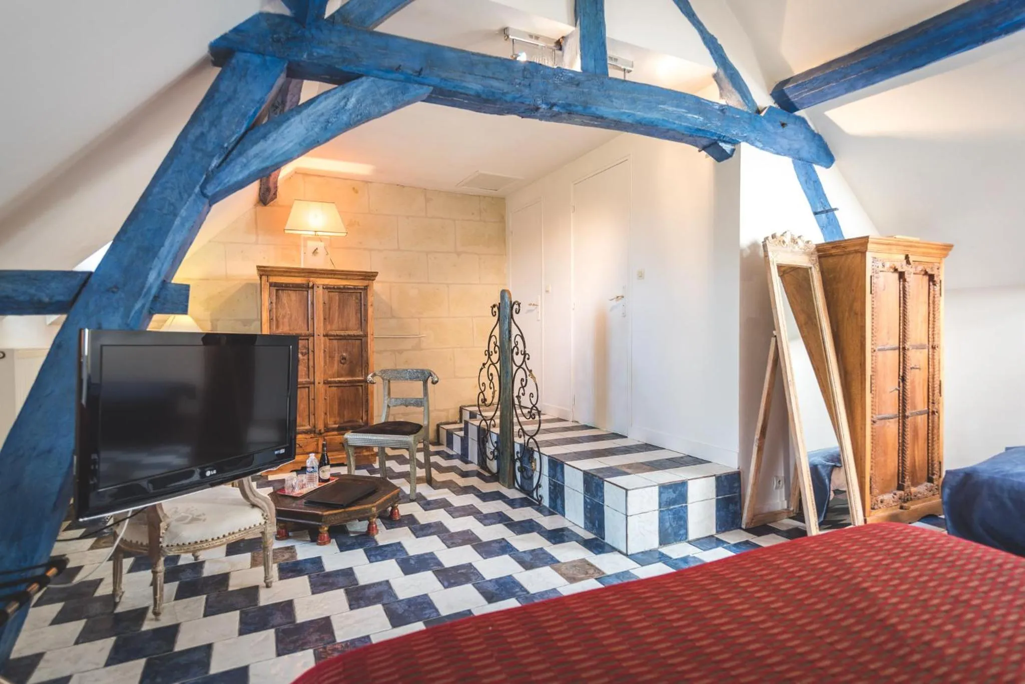 Bed in Logis Demeure de la Vignole