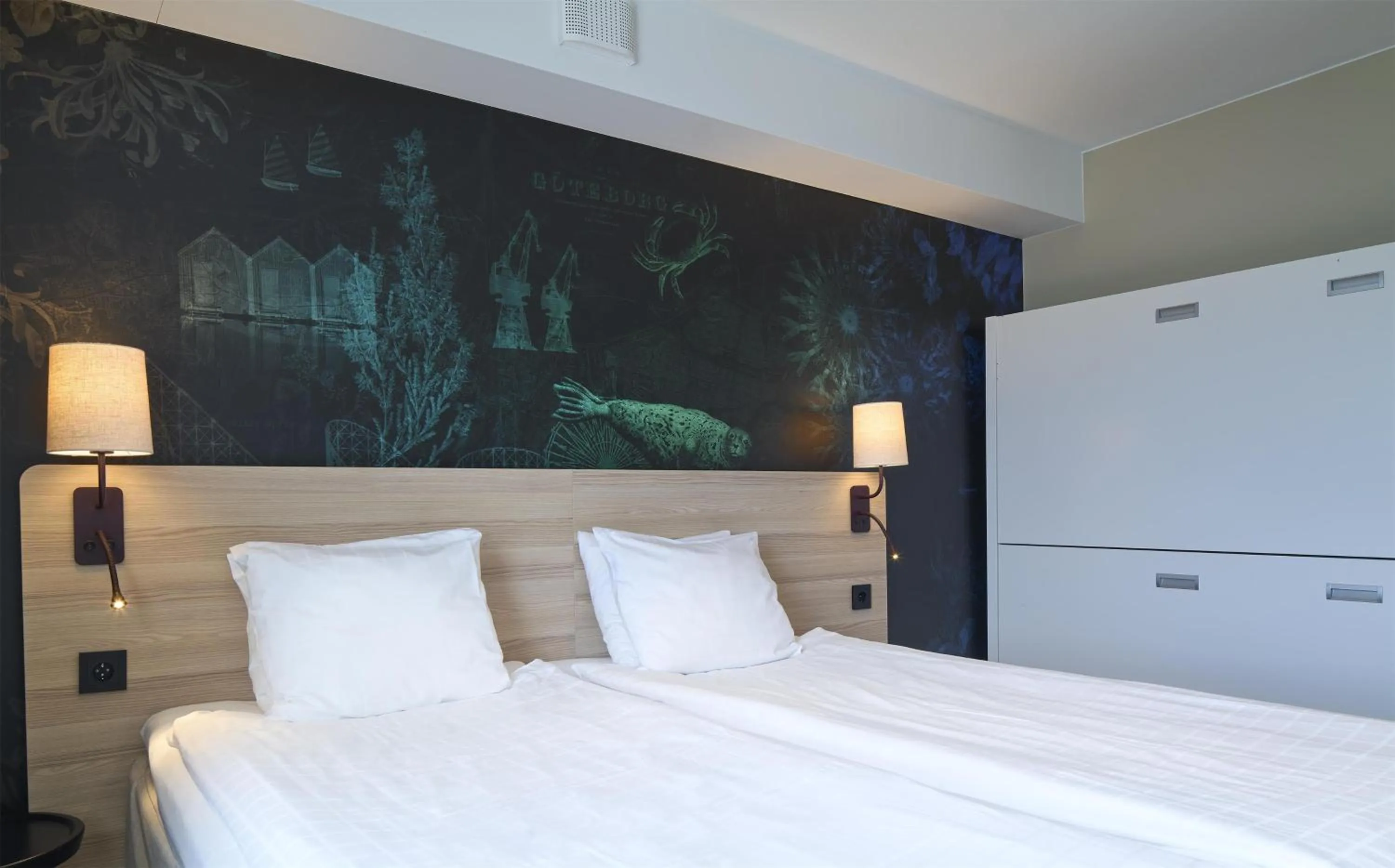 Bedroom, Bed in Scandic Backadal