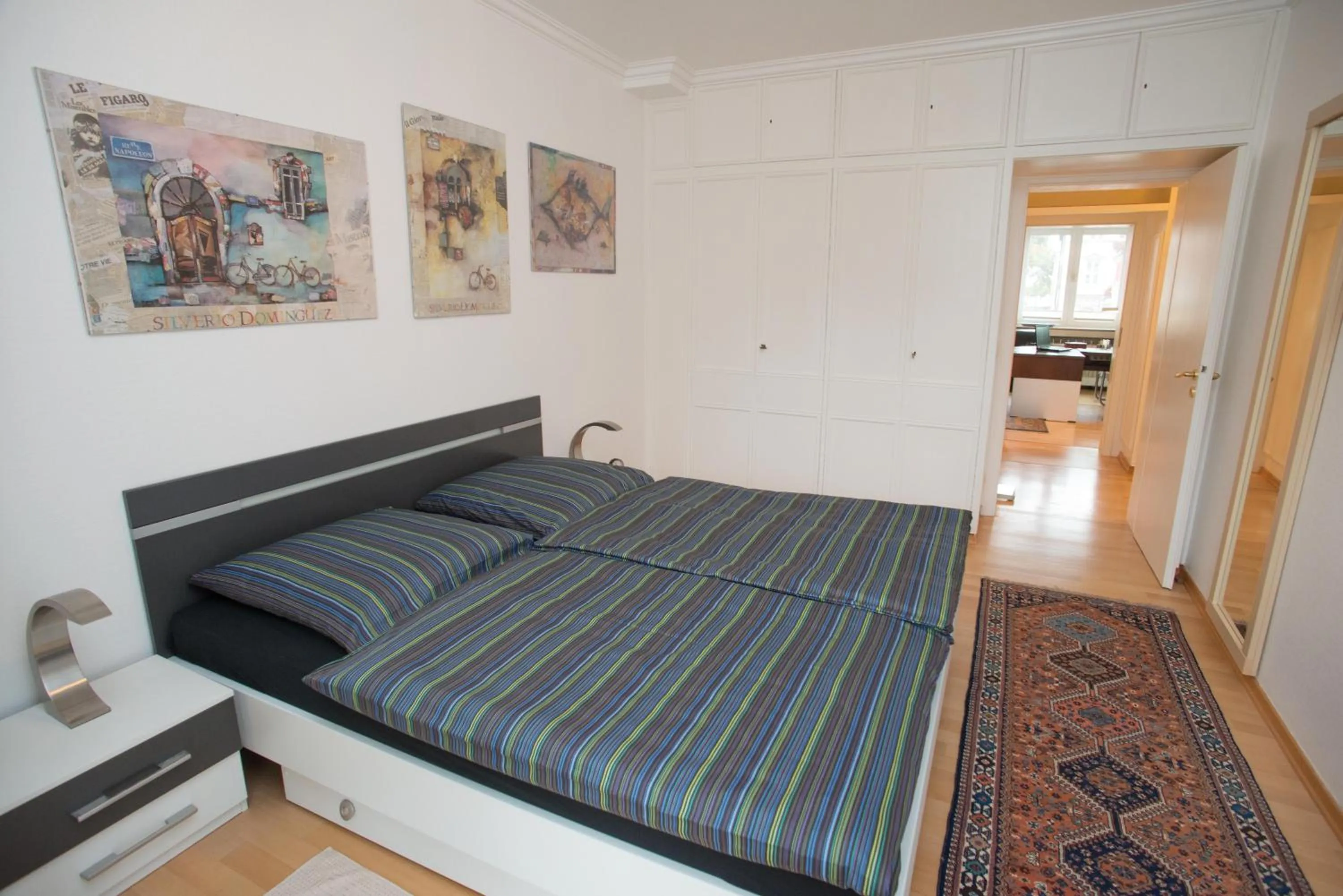 Bed in Apartement mit Dachterrasse - bei Curth klingen - Teilen Sie uns Ihre Ankunfszeit mit