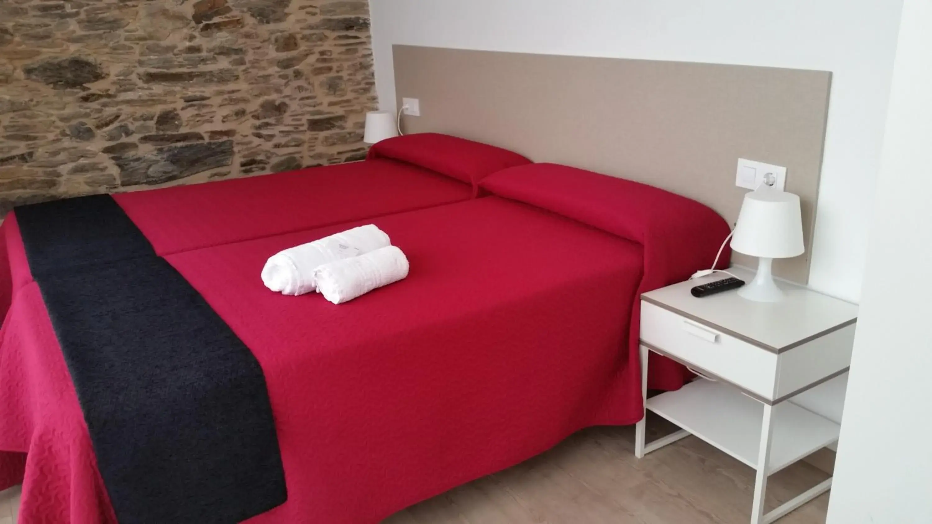 Twin Room - single occupancy in Pensión Domus Gallery Twin Room - single occupancy in Pensión Domus Gallery