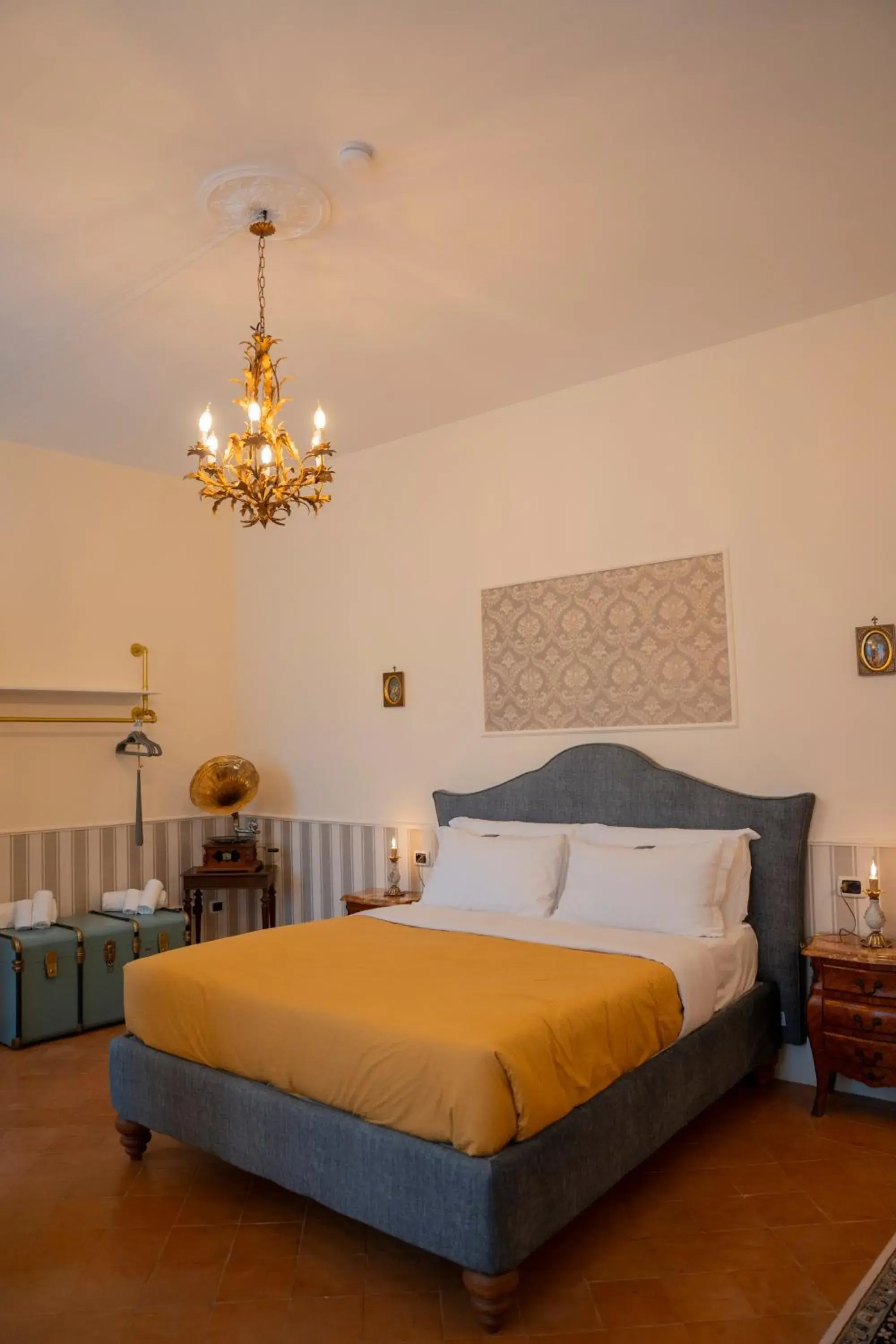 Double Room with Private Bathroom in Casa Santangelo Suites Double Room with Private Bathroom in Casa Santangelo Suites