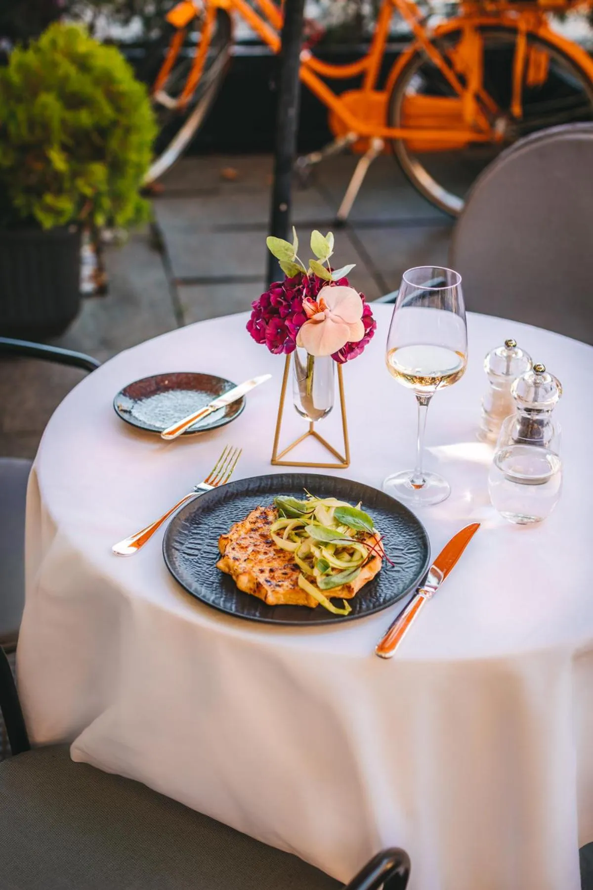 Restaurant/places to eat in Esplanade Zagreb Hotel