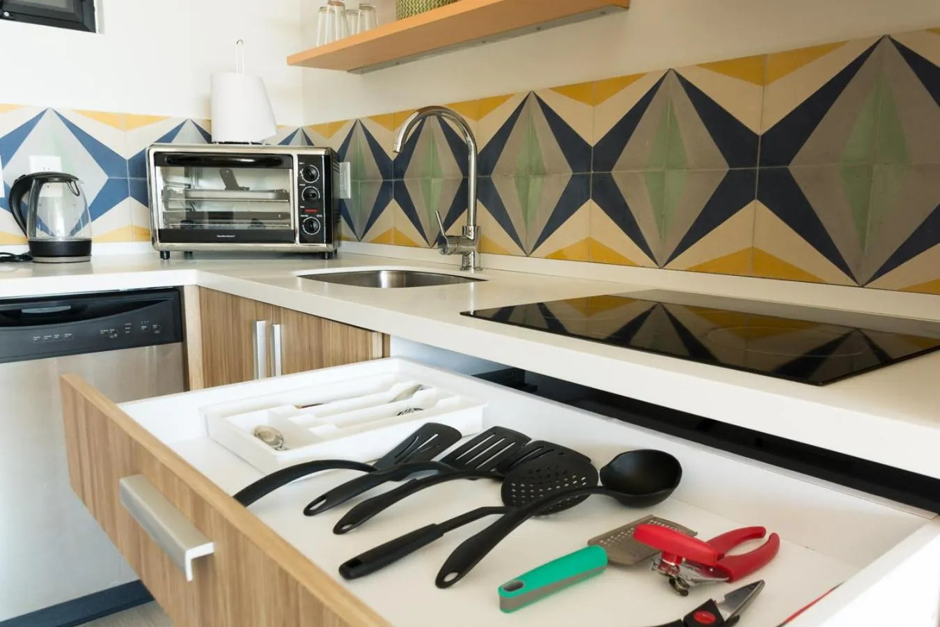 Kitchen or kitchenette in Opal Suites Apartments