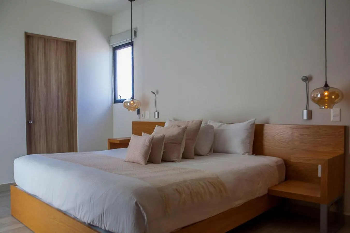 Photo of the whole room, Bed in Opal Suites Apartments