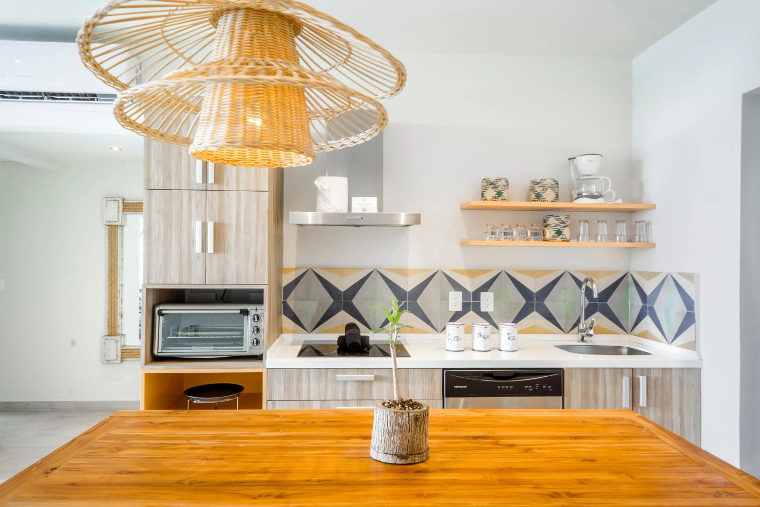 Kitchen or kitchenette in Opal Suites Apartments