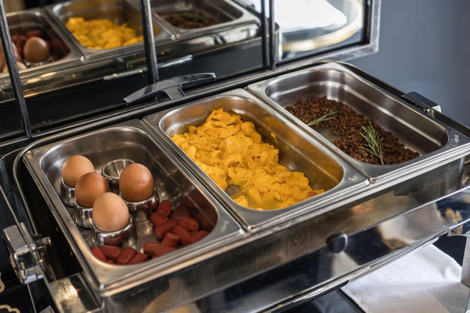 Breakfast in Boutique Hotel Metro 900