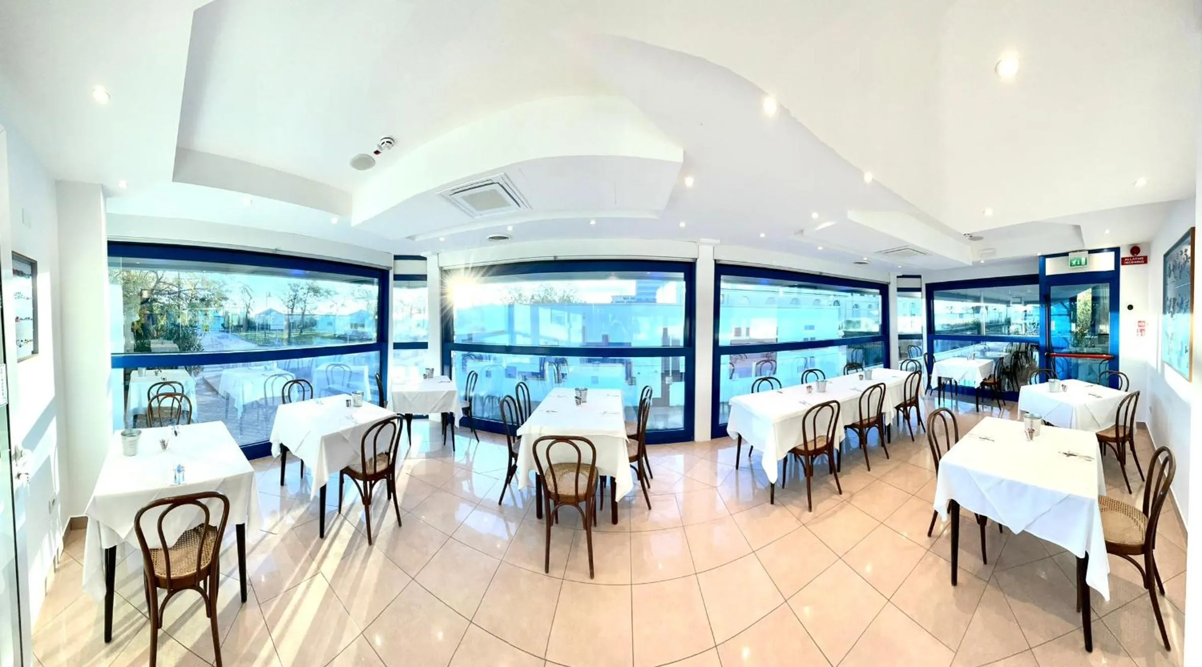 Restaurant/places to eat in Hotel Venere