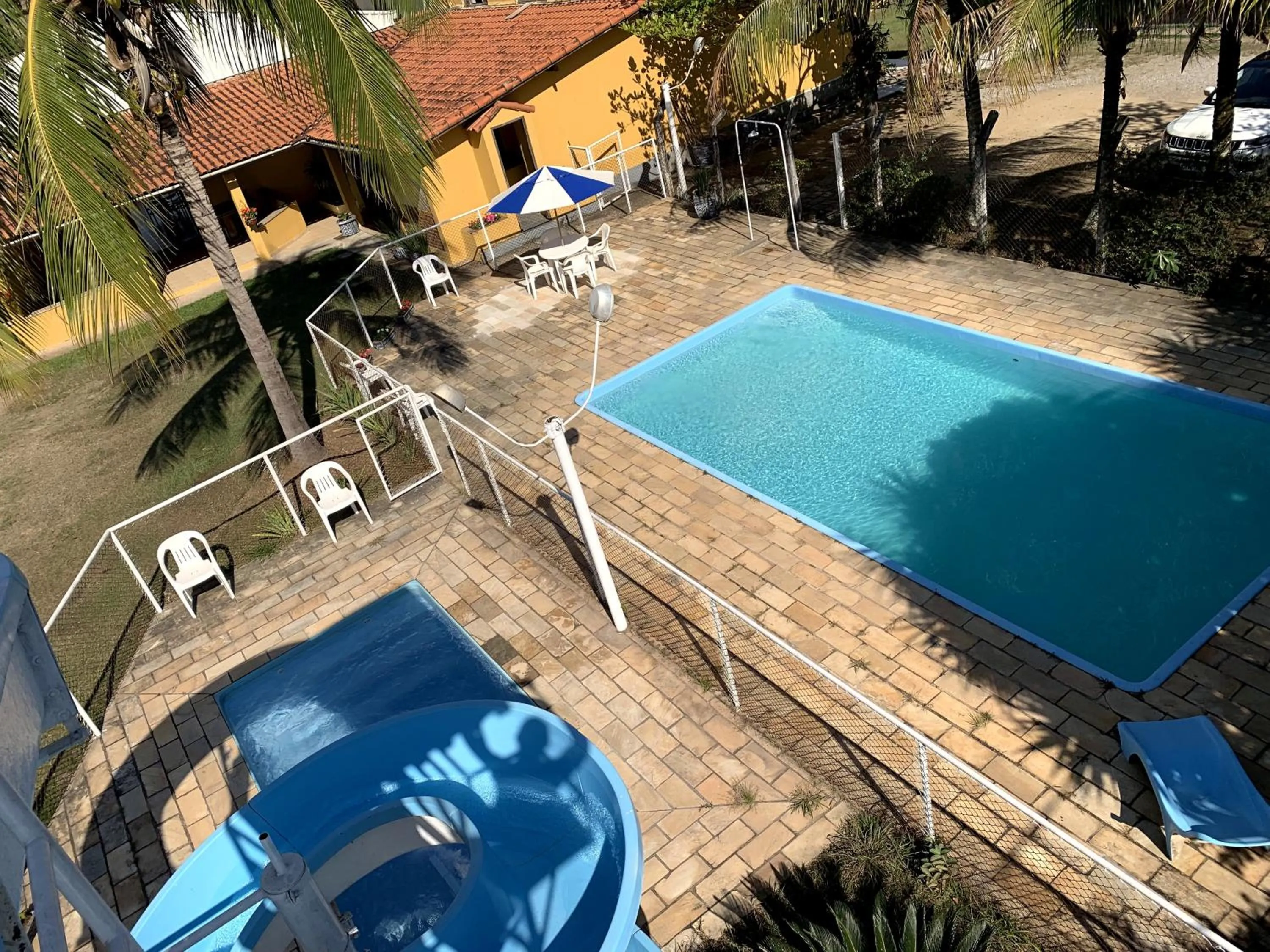 Swimming pool in Pousada Por do Sol