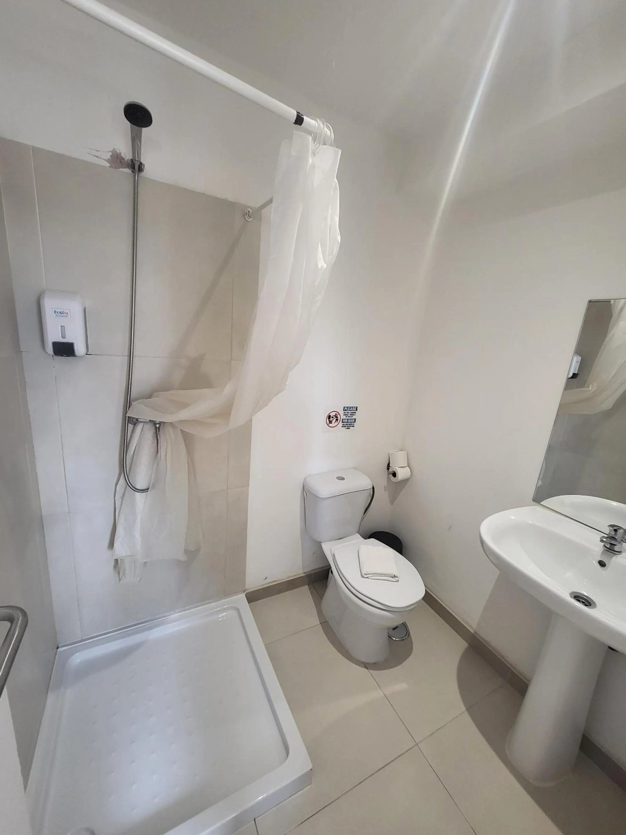 Bathroom in What Else - Fatima