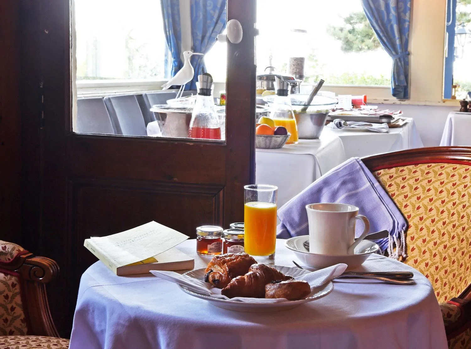 Breakfast in Hotel Le Bellevue, Demeures & Chateaux