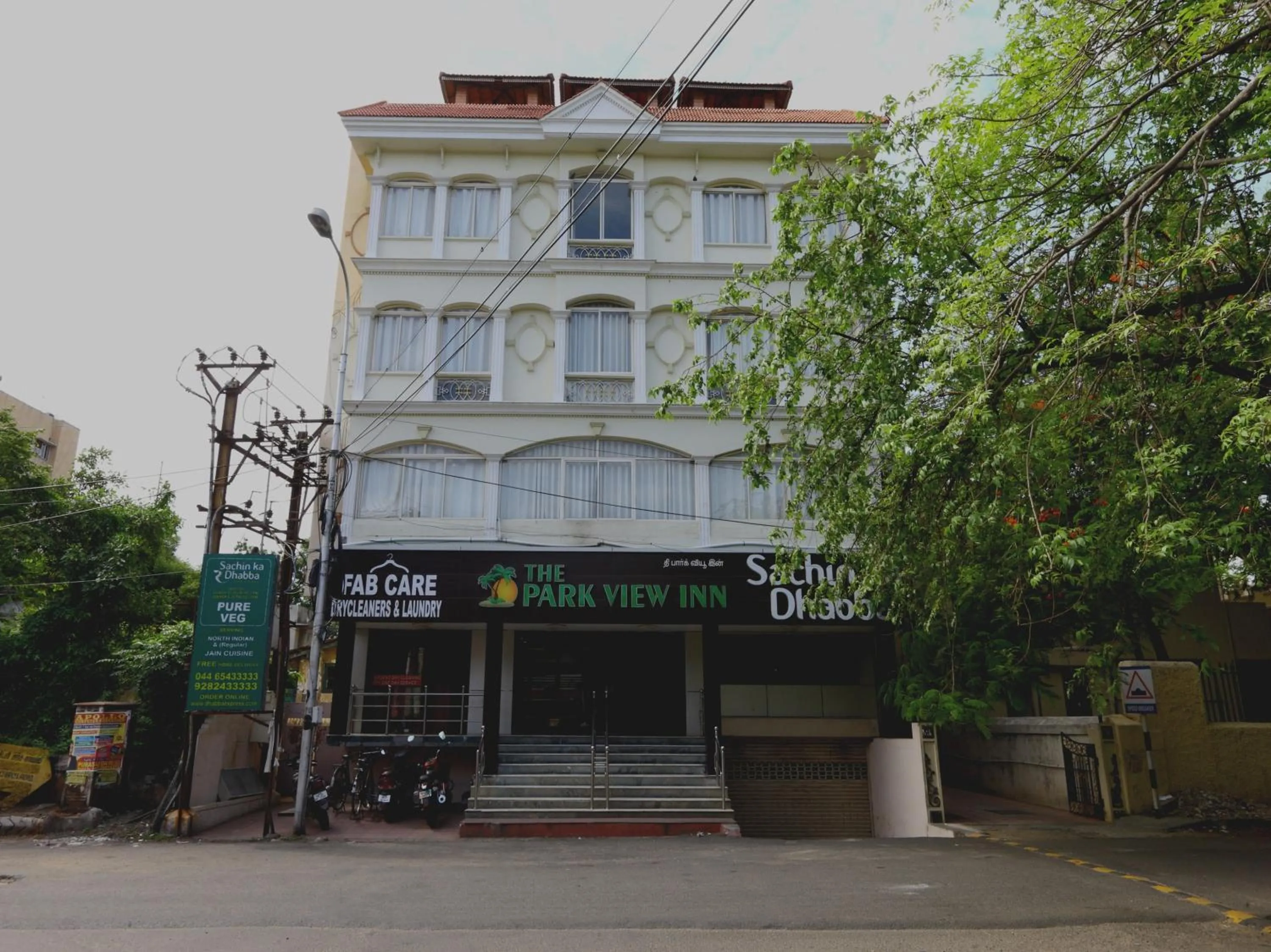 Facade/entrance in The Park View Inn