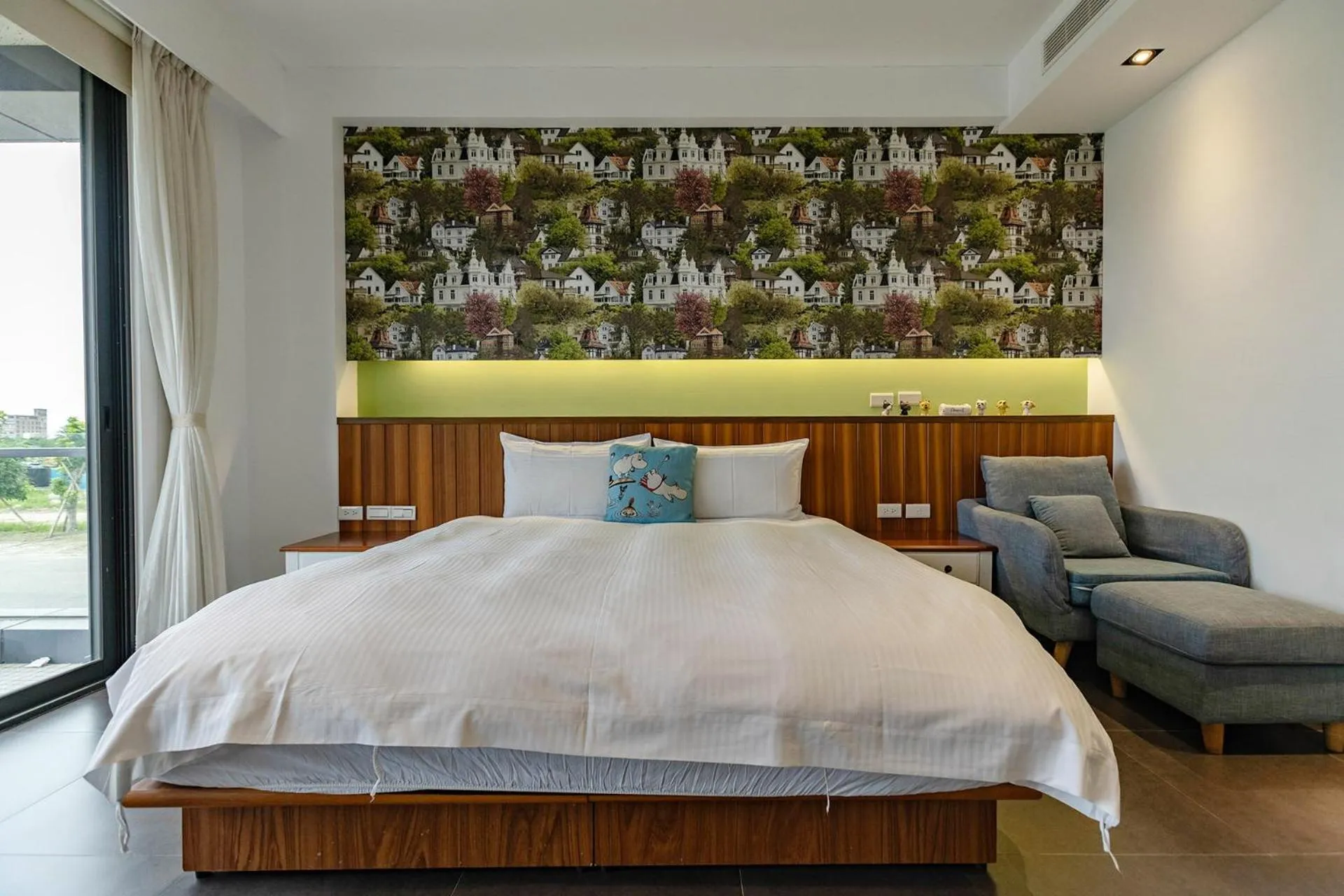 Bed in 193 County Garden BnB