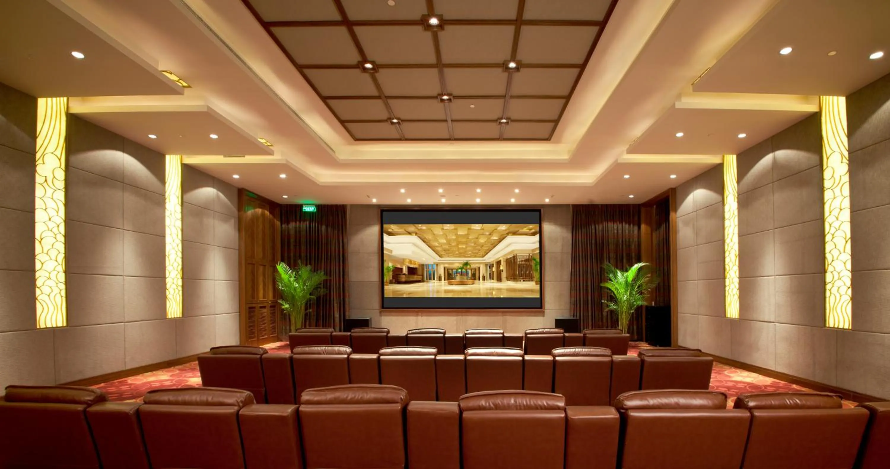 Communal lounge/ TV room in Dahongpao Resort